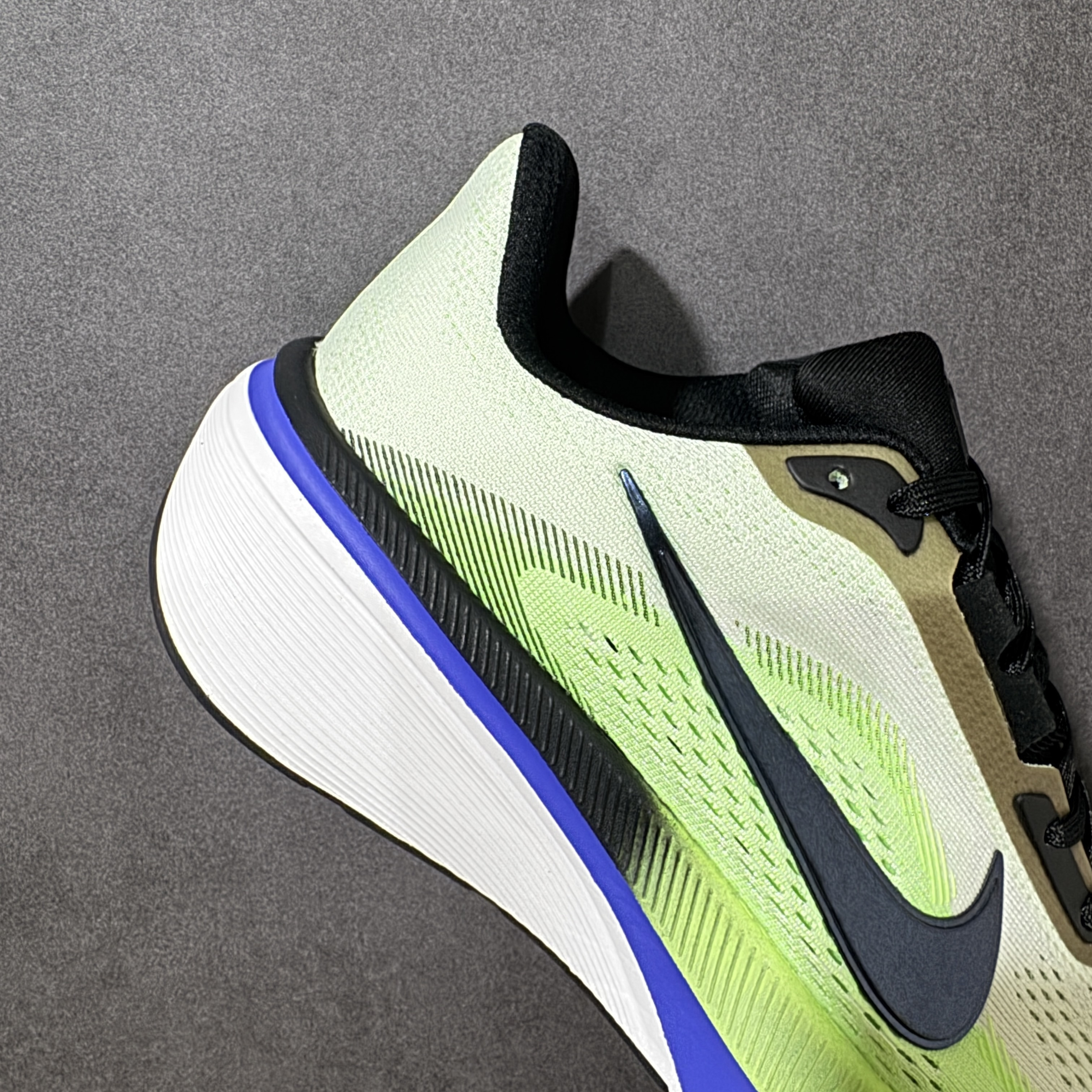 Nike Air Zoom Pegasus 42 IB1873-702