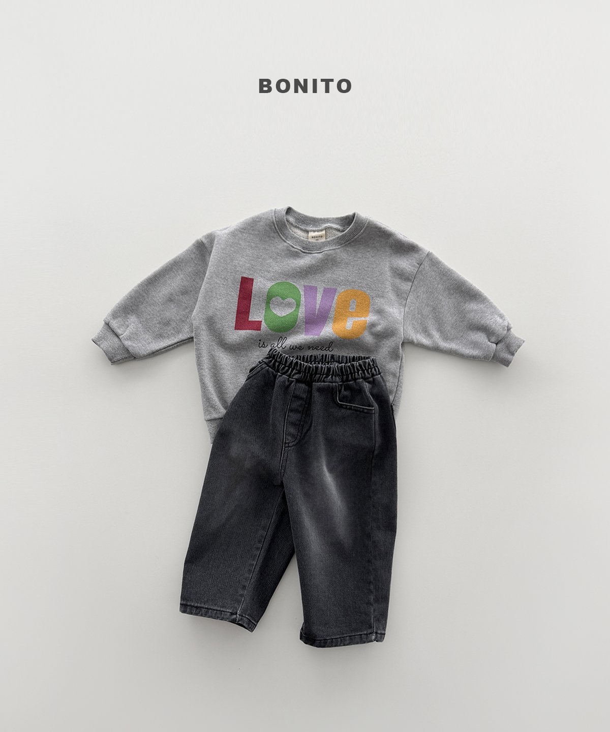 Bonito | Love Sweatshirt