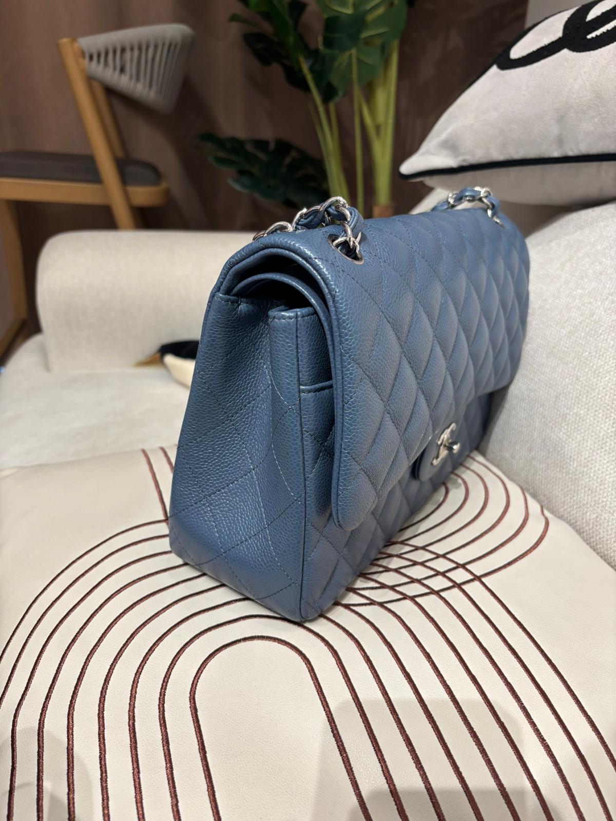 Chanel classic flap 30cm jumbo A58600荔枝牛皮銀扣,100%Authentic ,98%new ✅CARD✅塵袋✅box