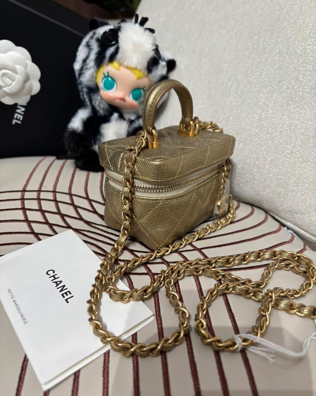 未使用品 Chanel mini vanity with handle 金色限量 100%Authentic ,Unused  ✅CARD✅dust bag✅BOX