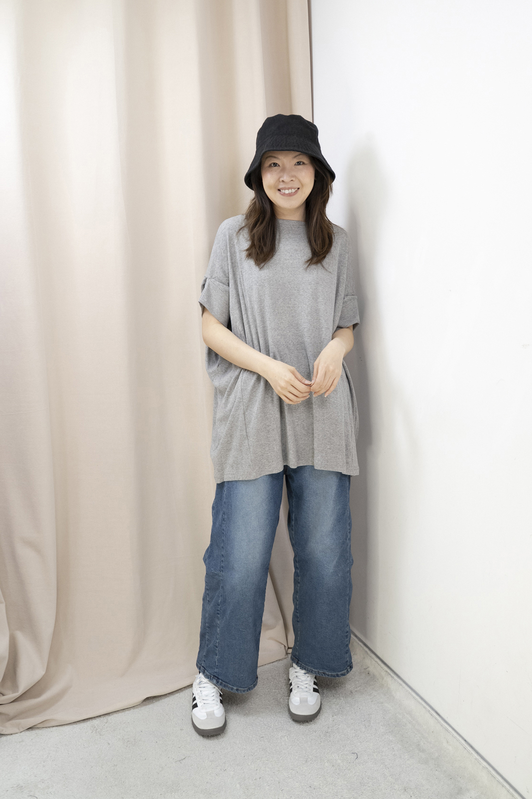 日系設計袖型寬鬆上衣(淺灰色）