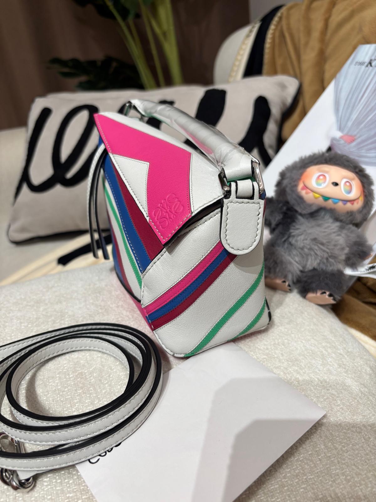 Loewe mini puzzle special edition 100%Authentic,99%new✅dust bag  