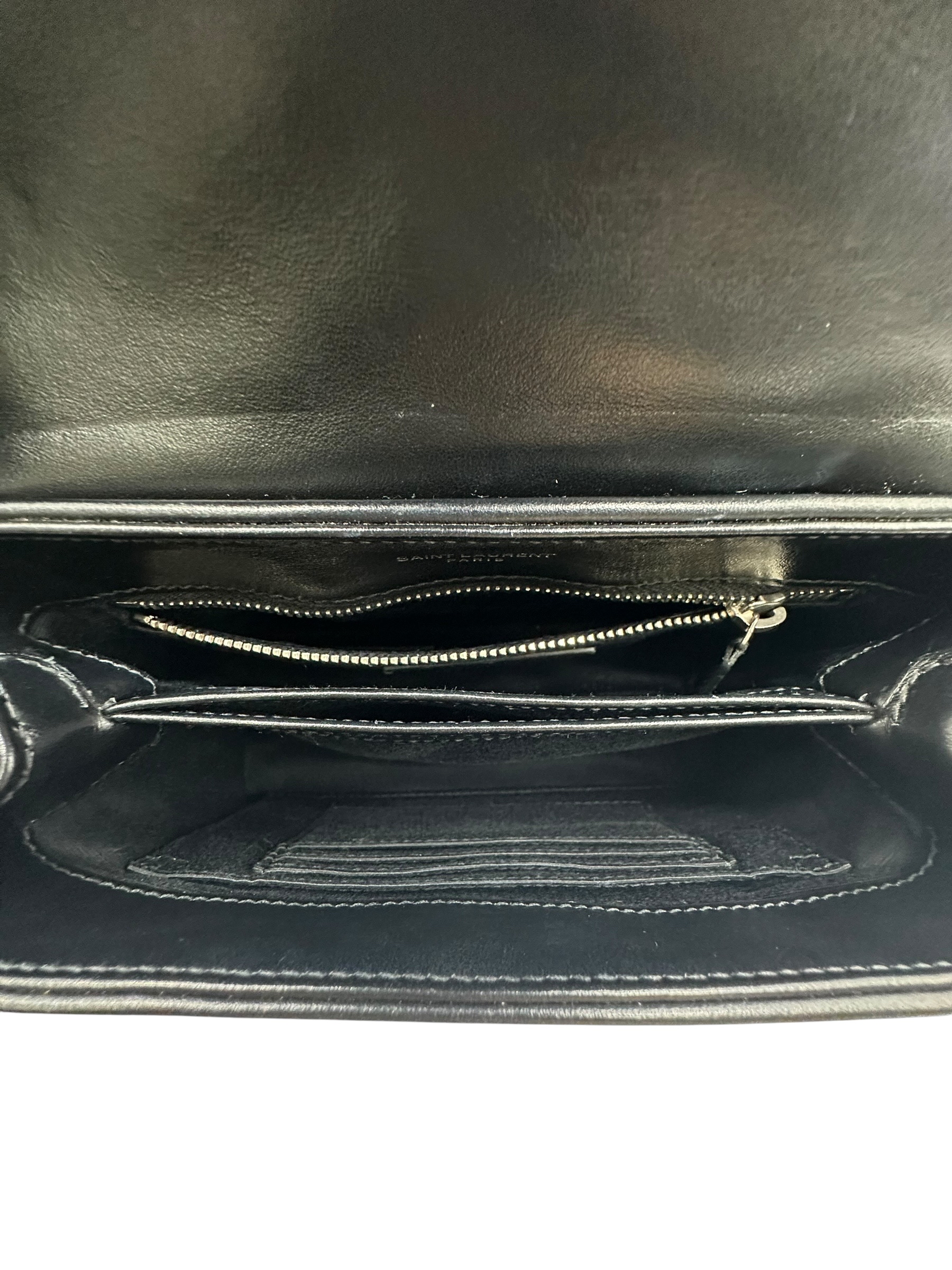 Pre-owned YSL Toy Loulou Studded bag / Product Code: 061906