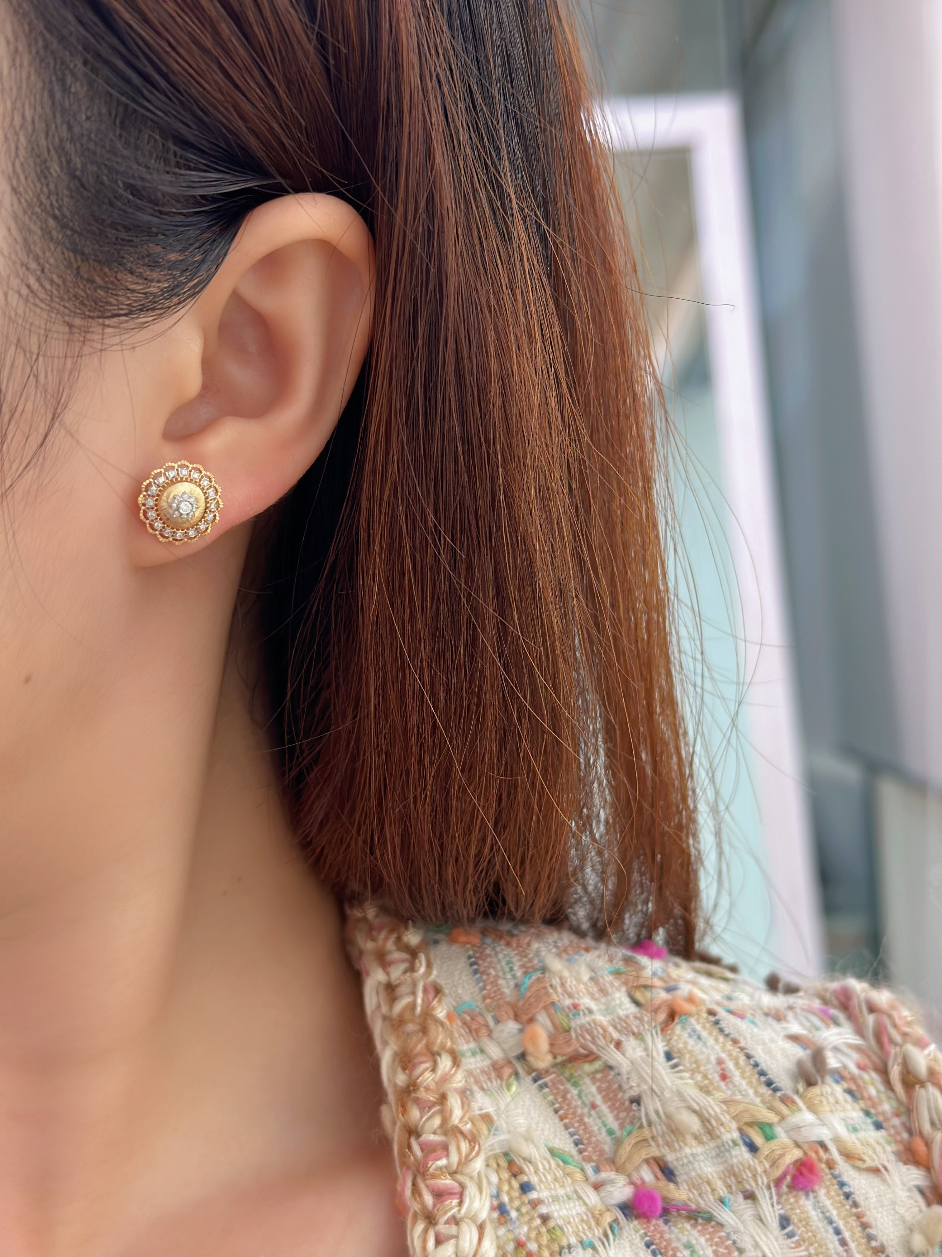 18K Gold Vintage Sunburst Diamond Stud Earrings N031332