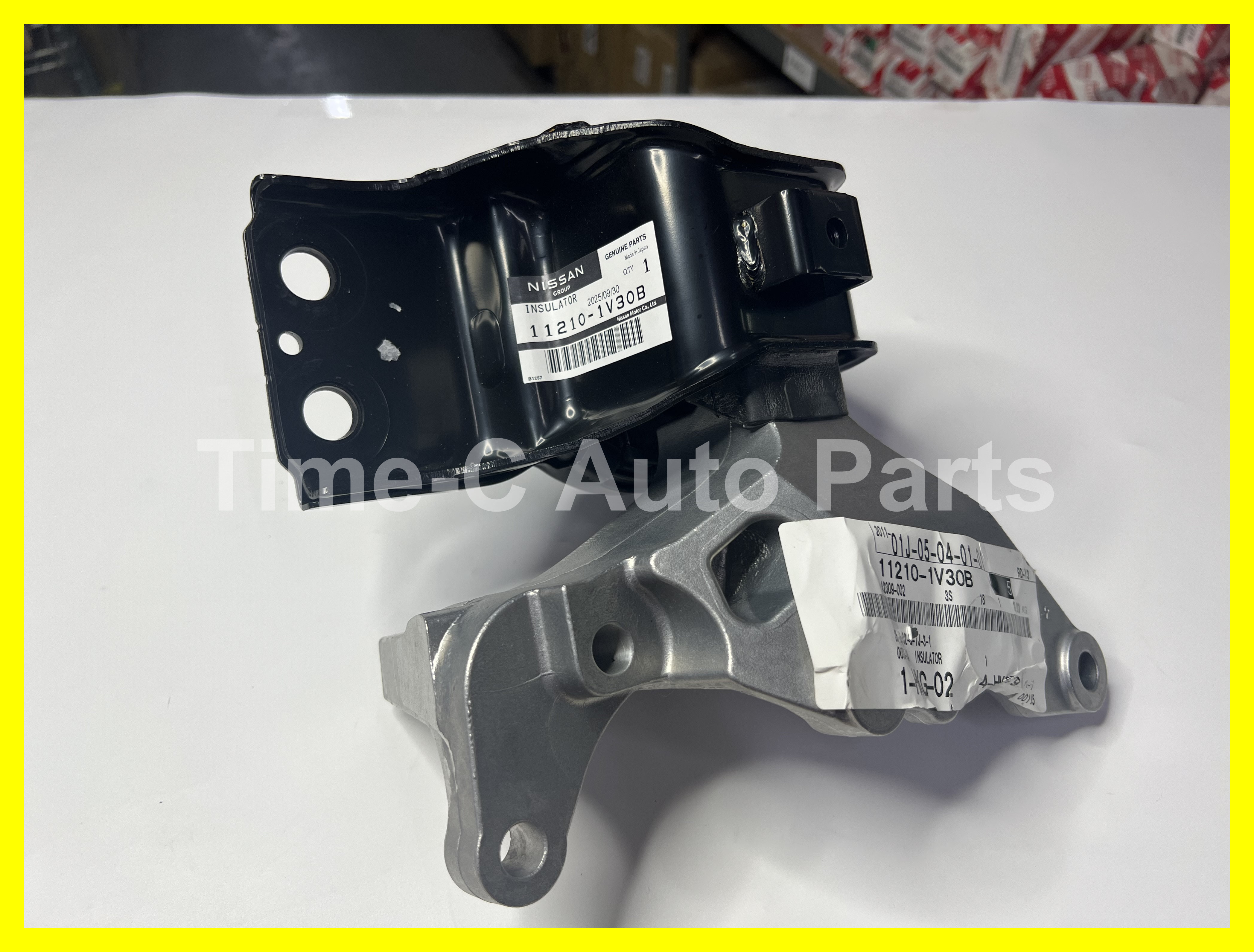 右機器膠 11210-1V30B - Nissan Serena