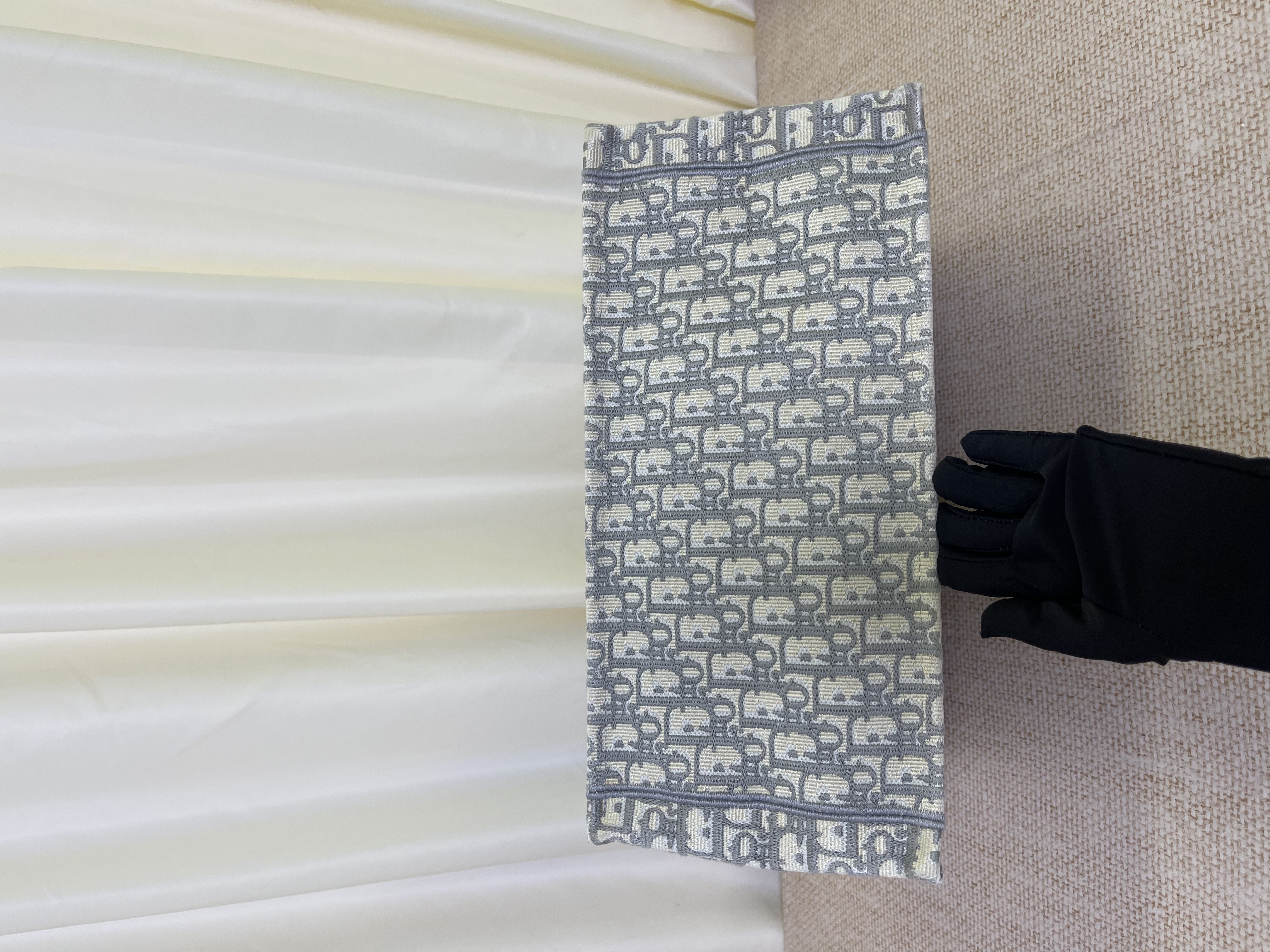 直播貨品 |  [1個-$100 2個-$300］BB18