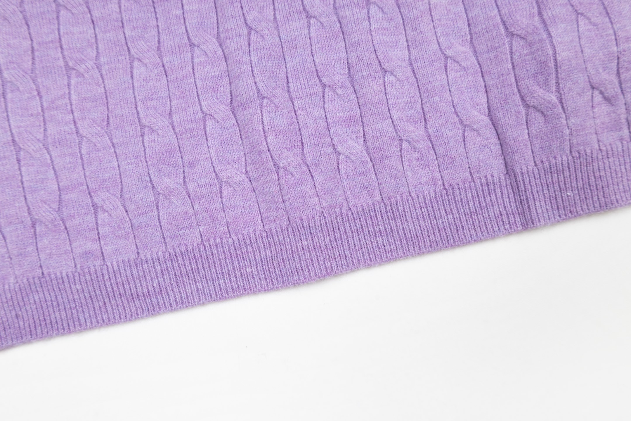 Mardi Mercredi Flower Embroidery Cable Short Sleeve Knit