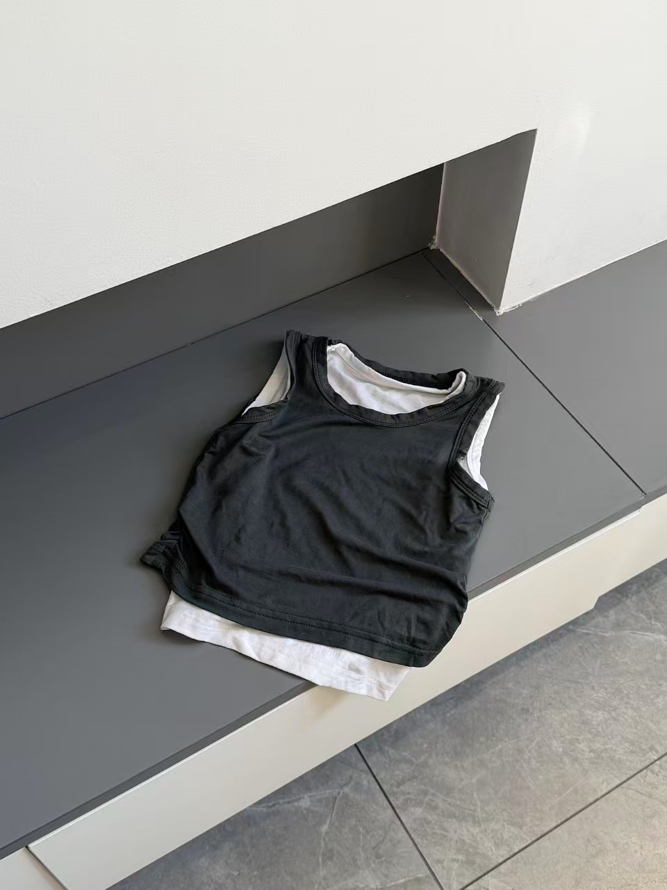 0638 兩穿牛仔褲+ 莫代爾背心