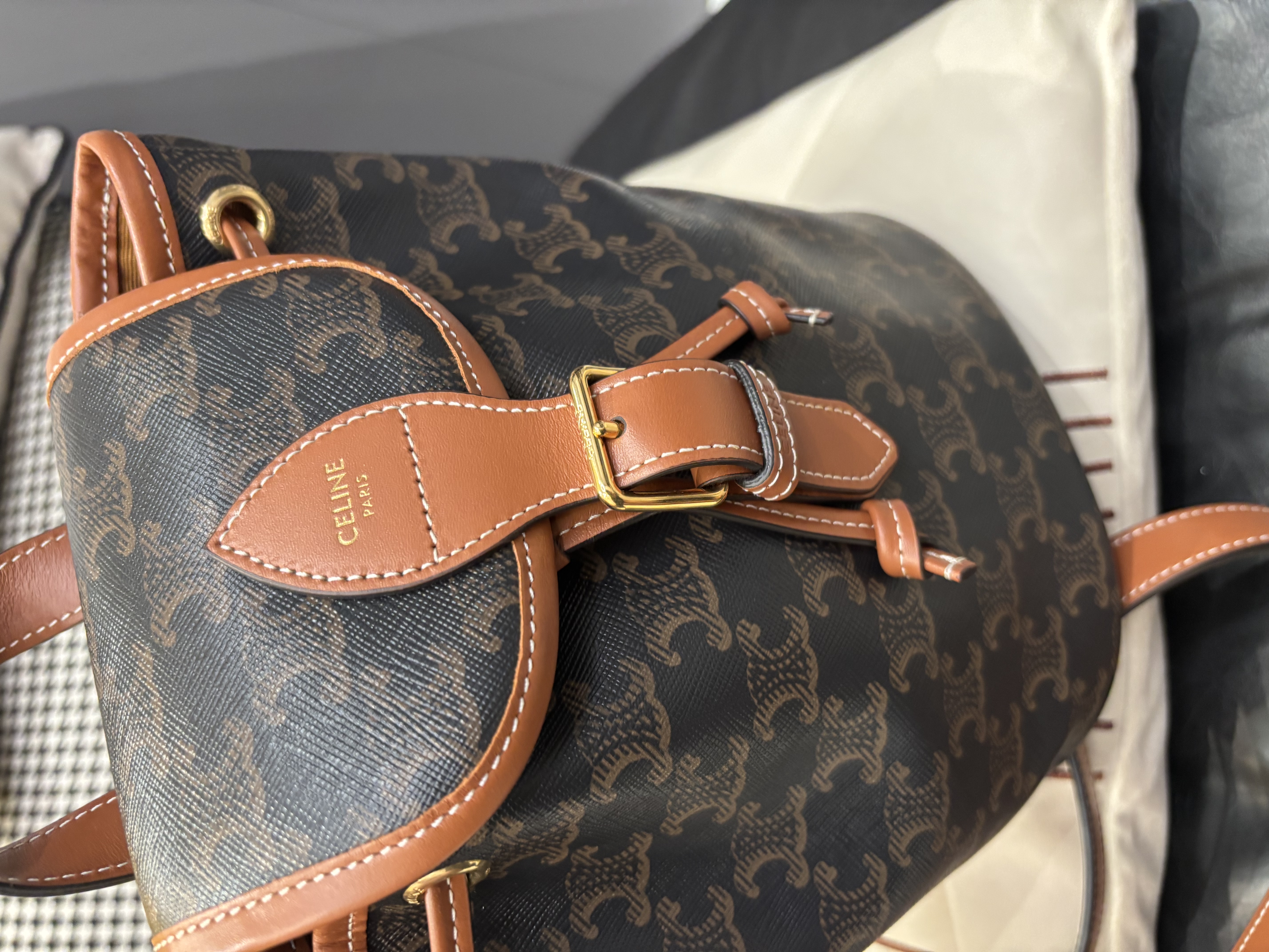 Celine folco mini backpack 100%Authentic,98%new ✅tap ✅dust bag  