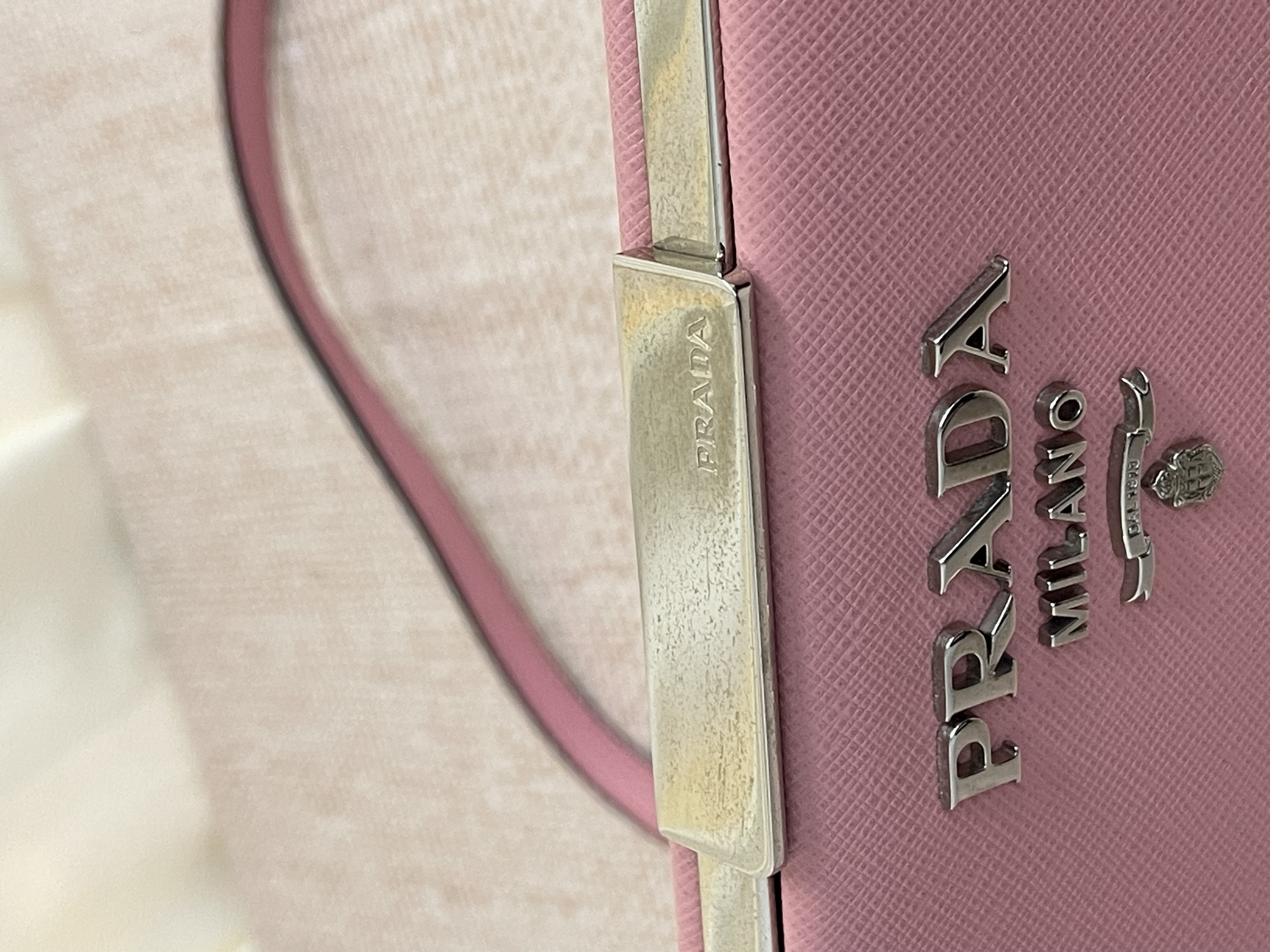 Pre-owned Prada Saffiano City Calf Light Frame Bag/ Product Code: 26041907