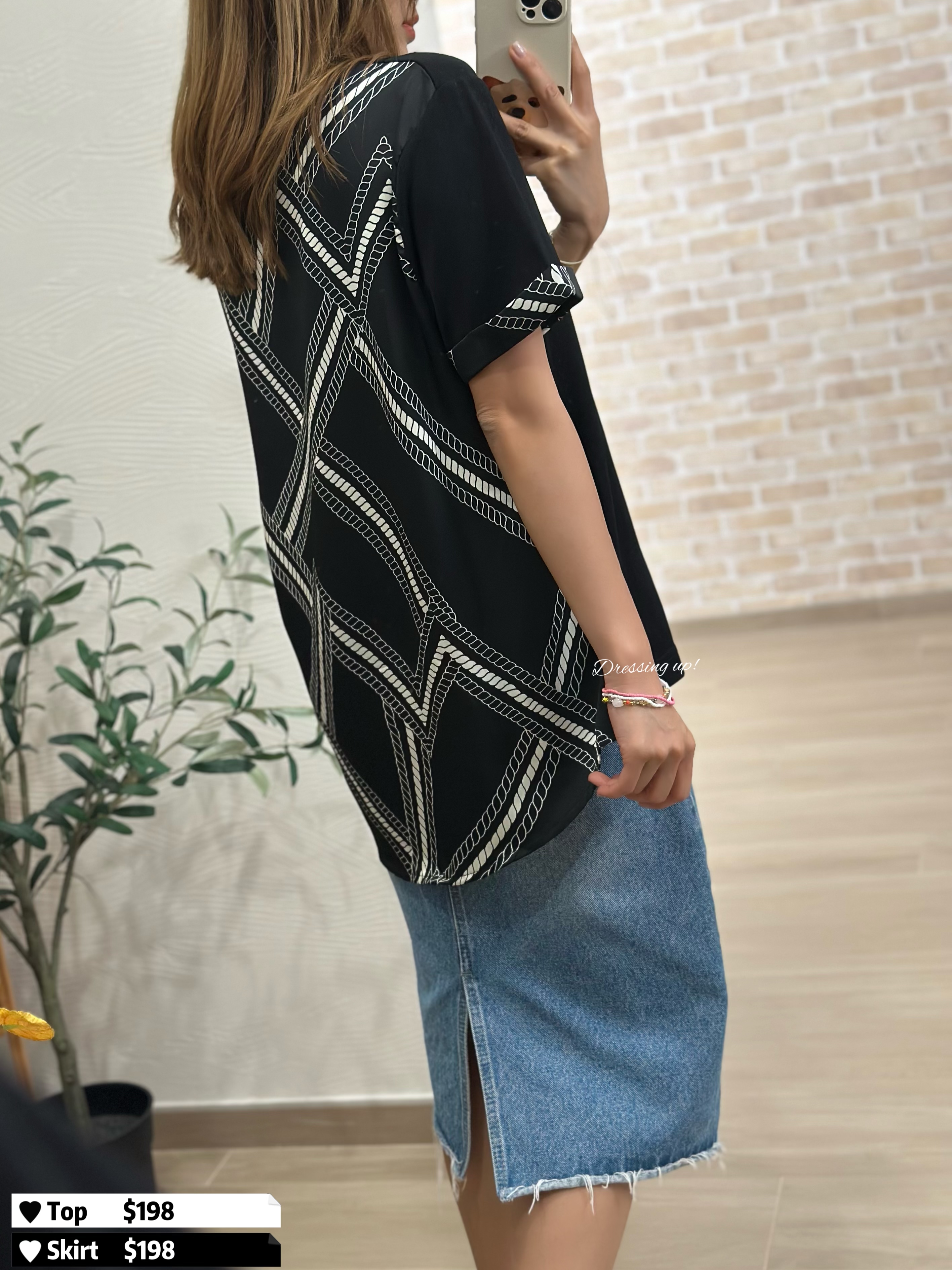 亮點在背面｜背面絲巾上衣