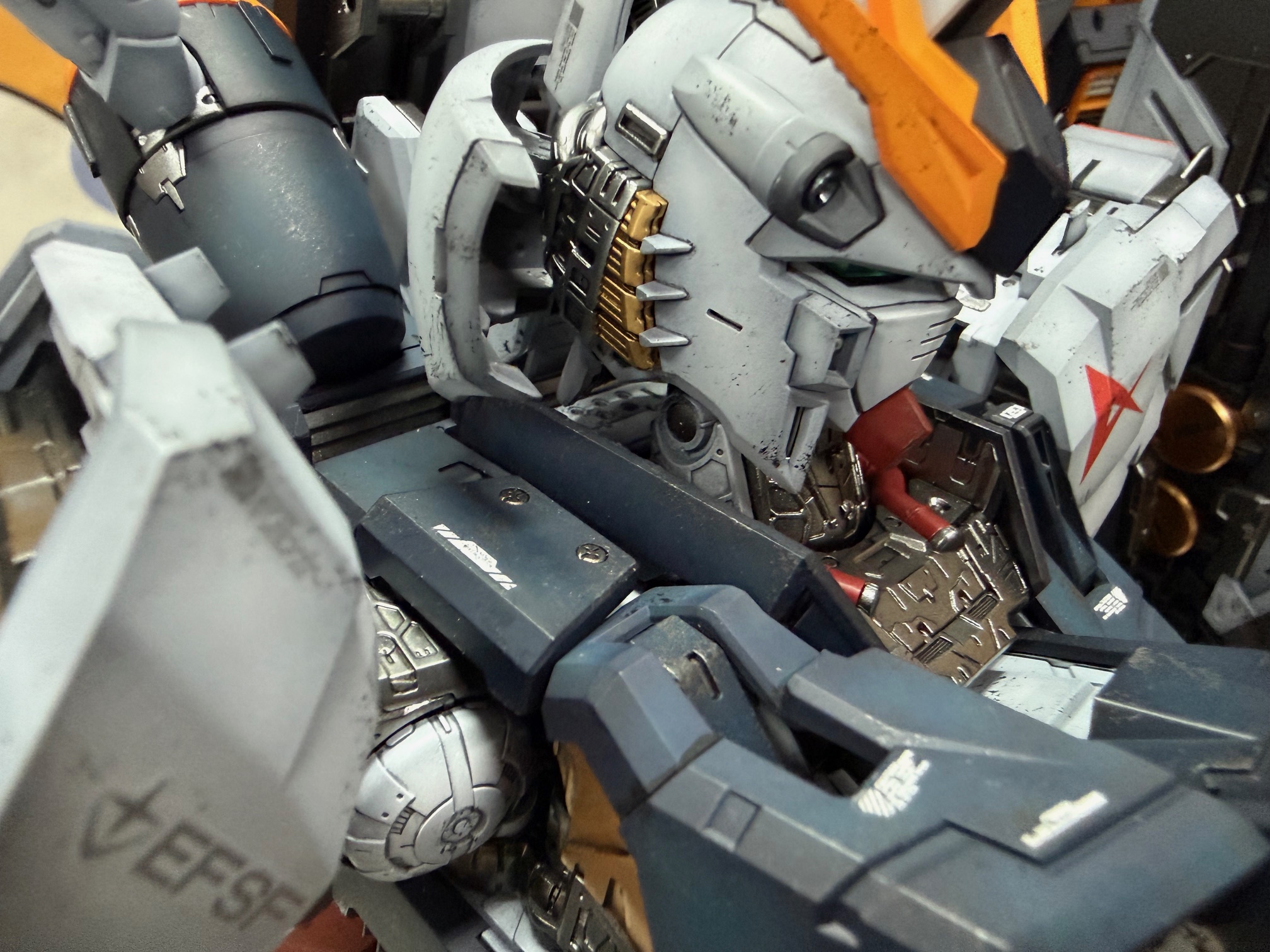 perfect grade unleashed rx-93 (completed Model)