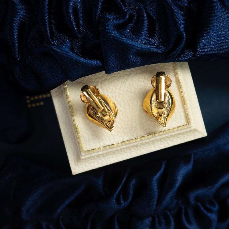 c.a. 1960s Elegant Golden Calla Lily Clip Earrings from America (MW193)