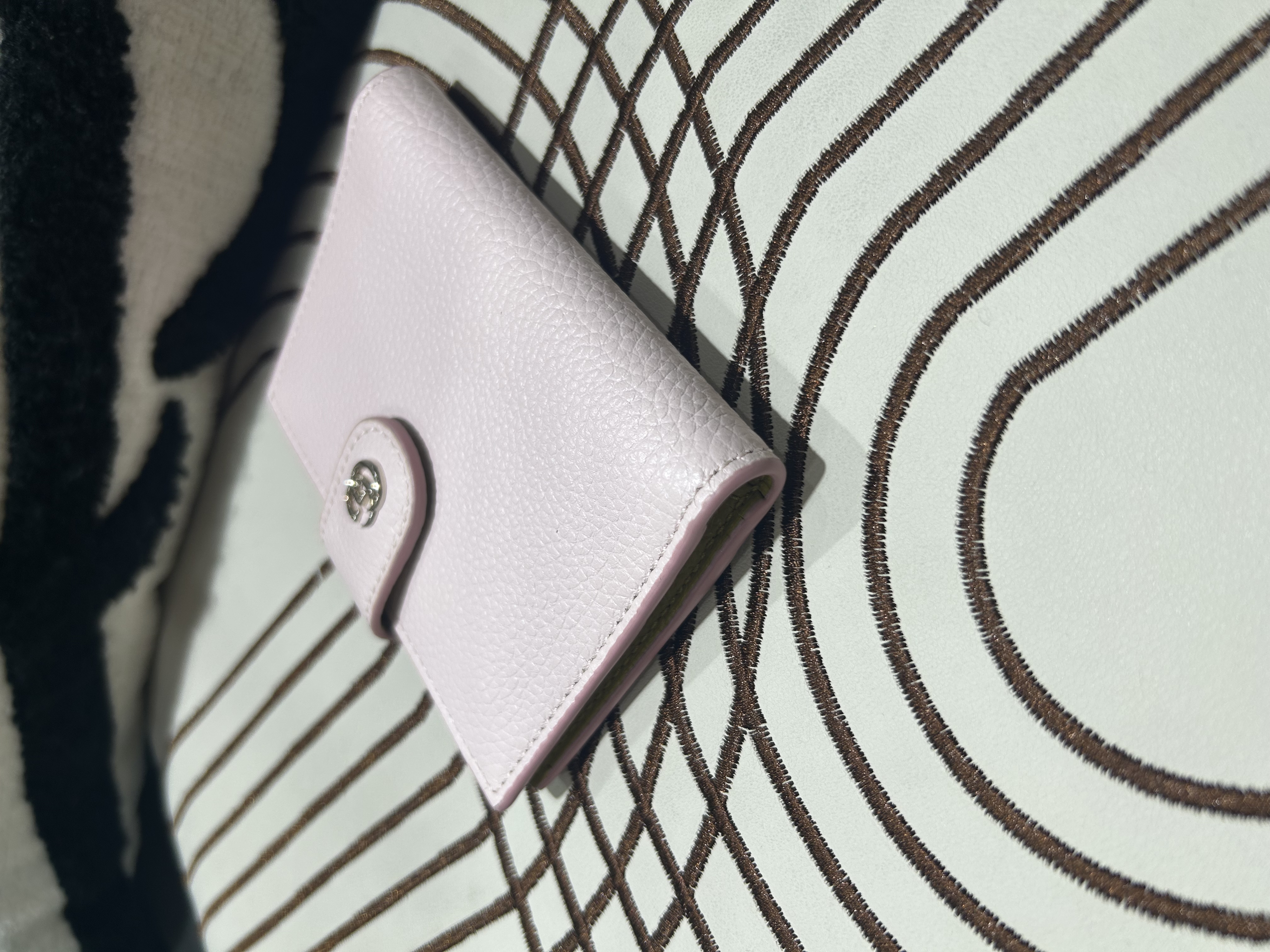 Gucci Card holder Calfskin 100%Authentic, 99%New ✅Dust bag