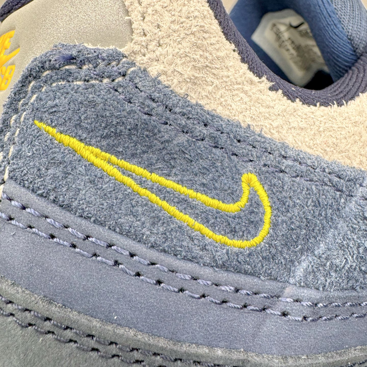 Nike Air Max 95 SB Eric Koston HQ8492-400