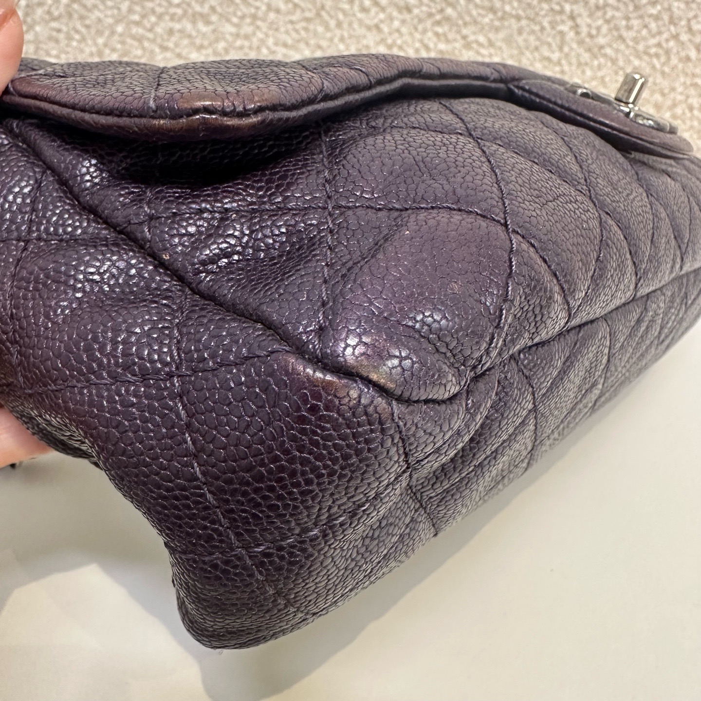 【預訂貨品】鐳射16開 Chanel 紫色cf jumb機場包