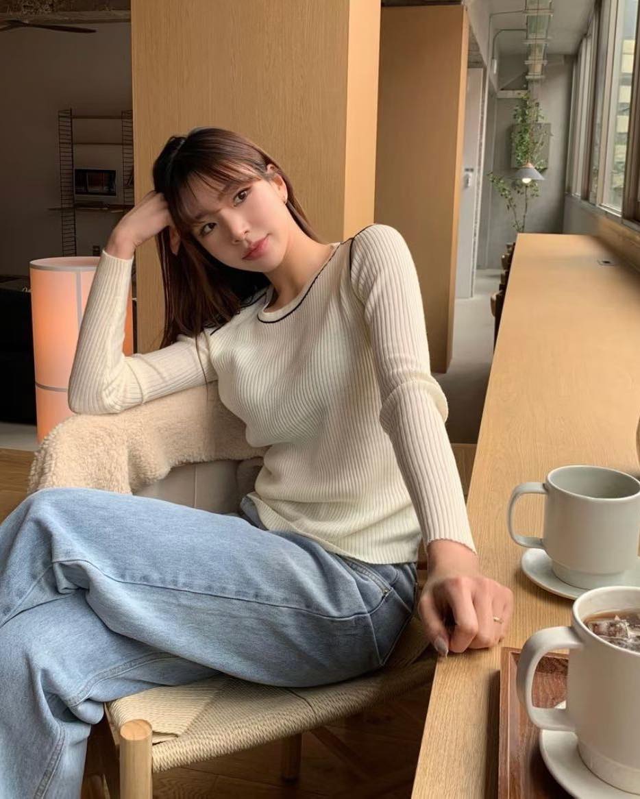 拼色線邊針織Top