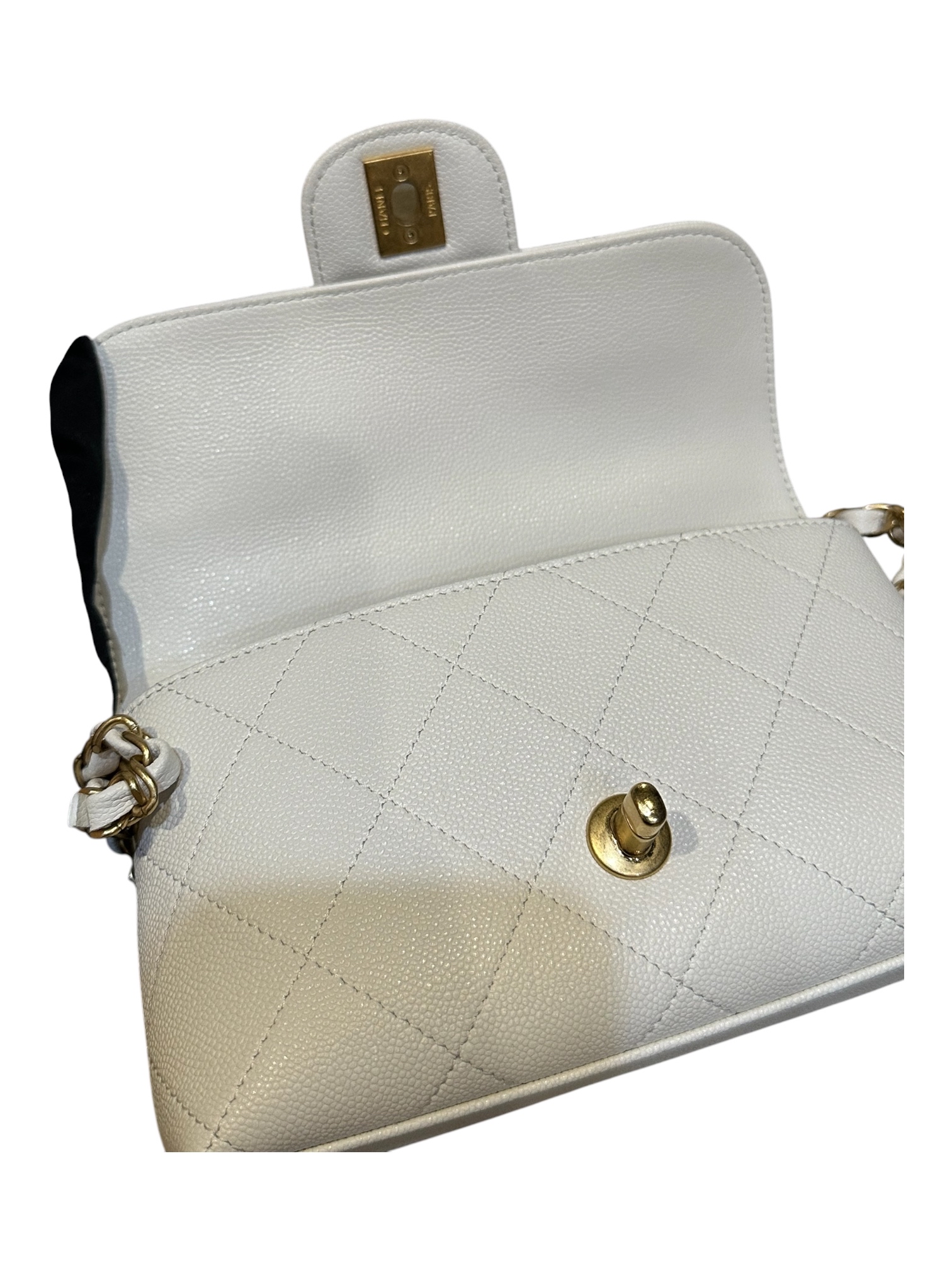 Pre-Owned CHANEL Top Handle Bag 