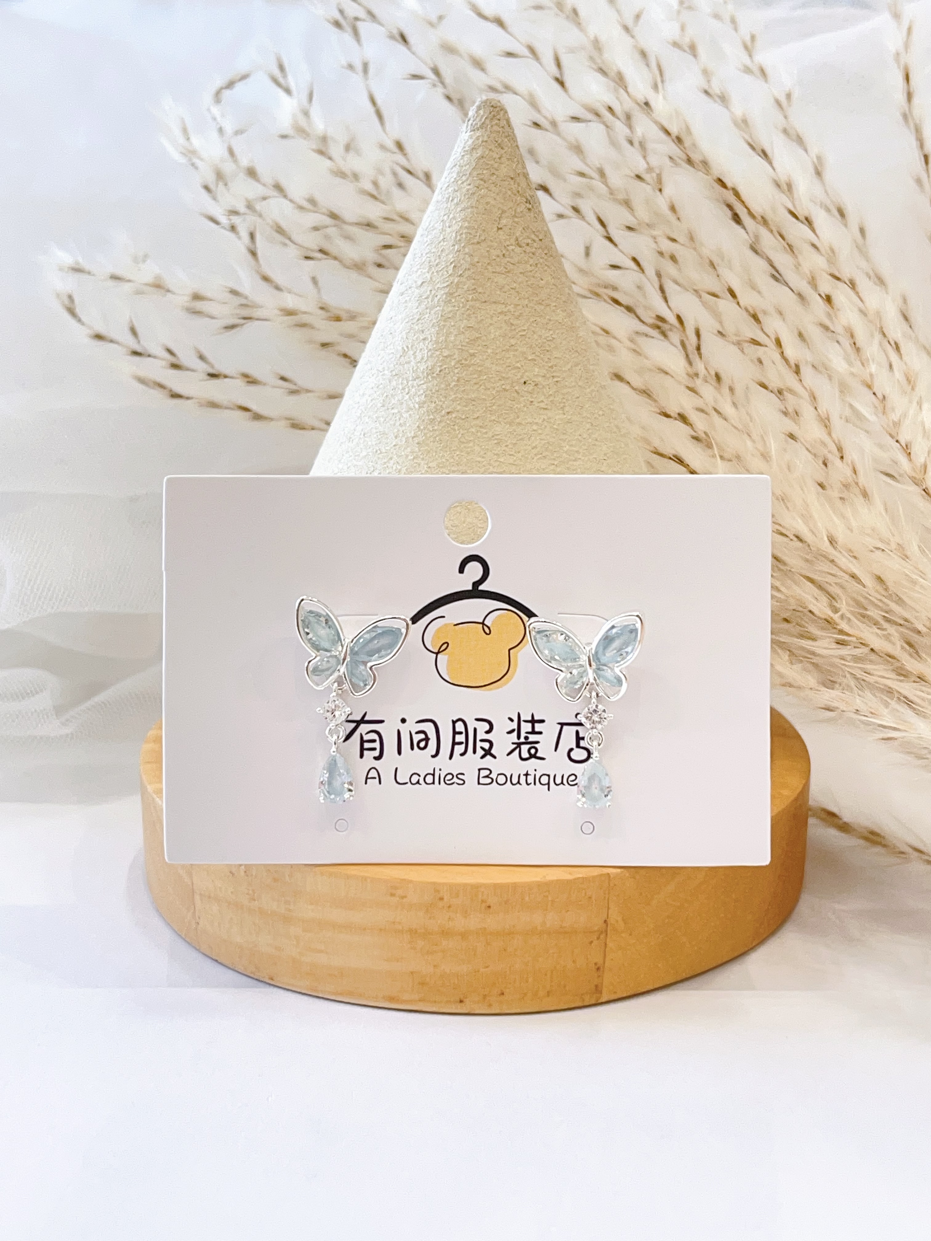 梦幻色系锆石蝴蝶水滴耳环