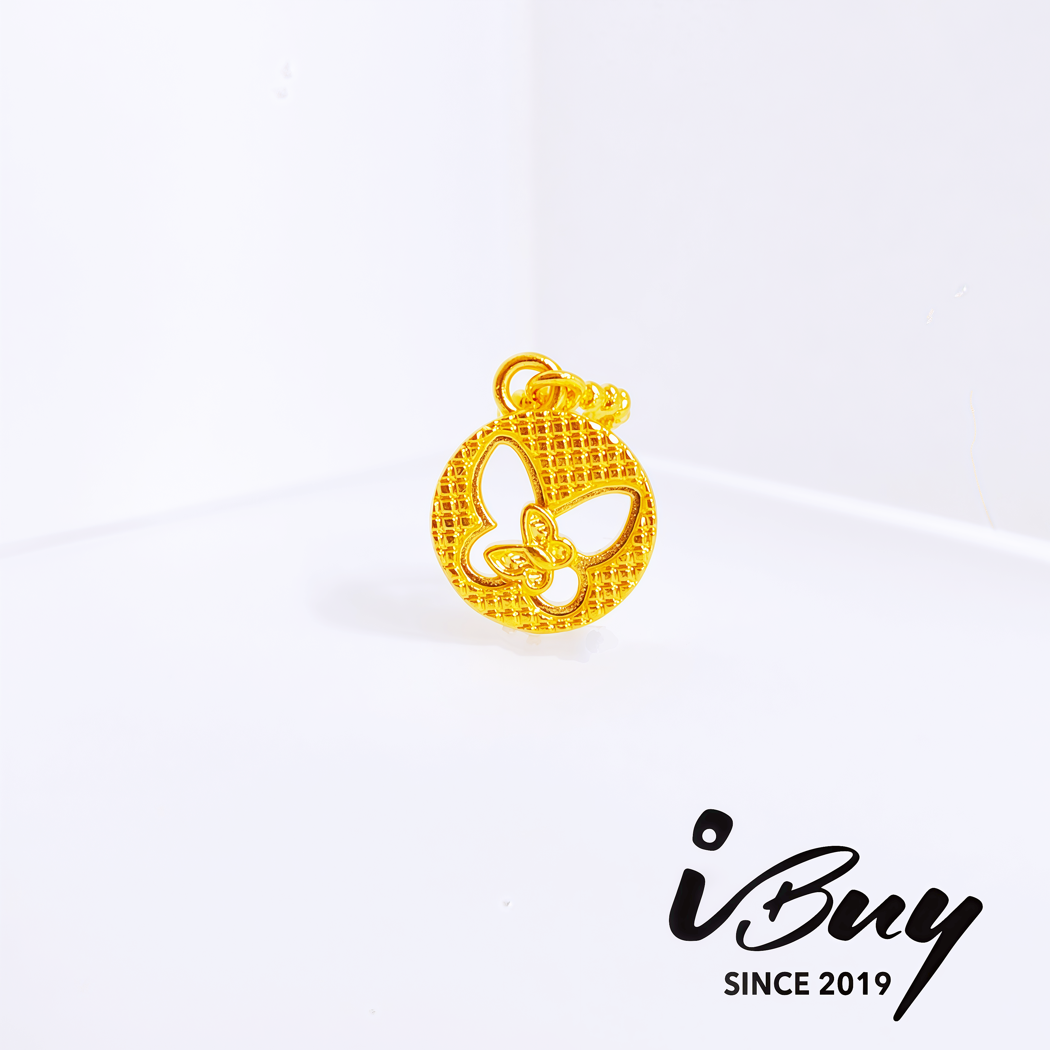 916 HARD GOLD DIAMOND-CUT DOUBLE LAYER BUTTERFLY ROUND CHARM 916 硬金 菱格纹圆形蝶中蝶串咀