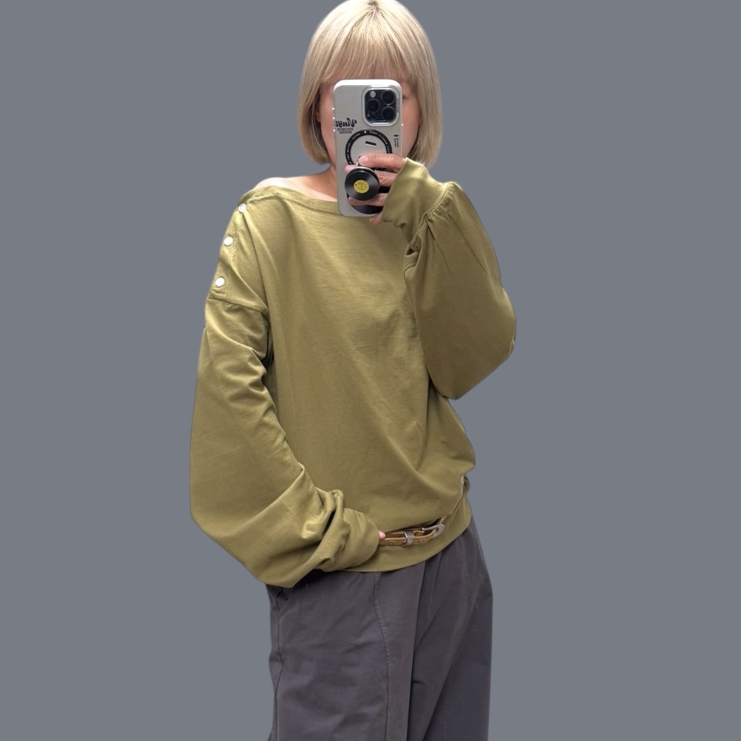 221540 斜膊有鈕長袖Tee