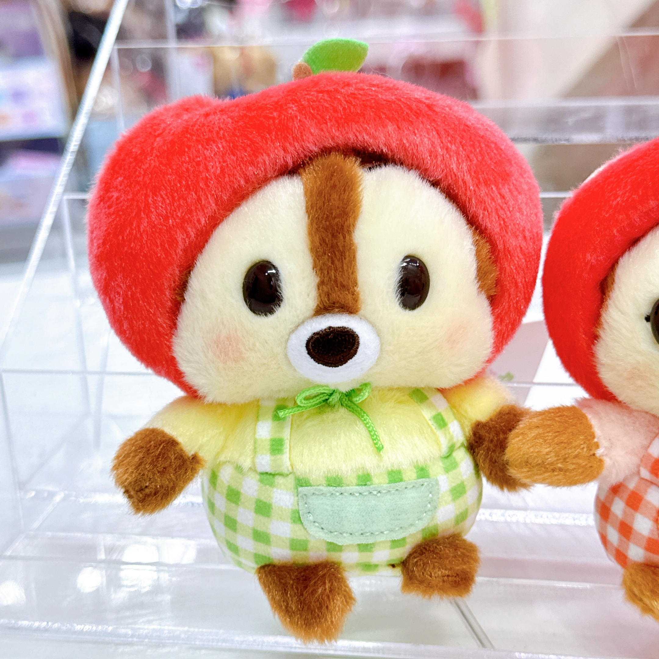 日本直送東京迪士尼chip and dale扮蘋果公仔