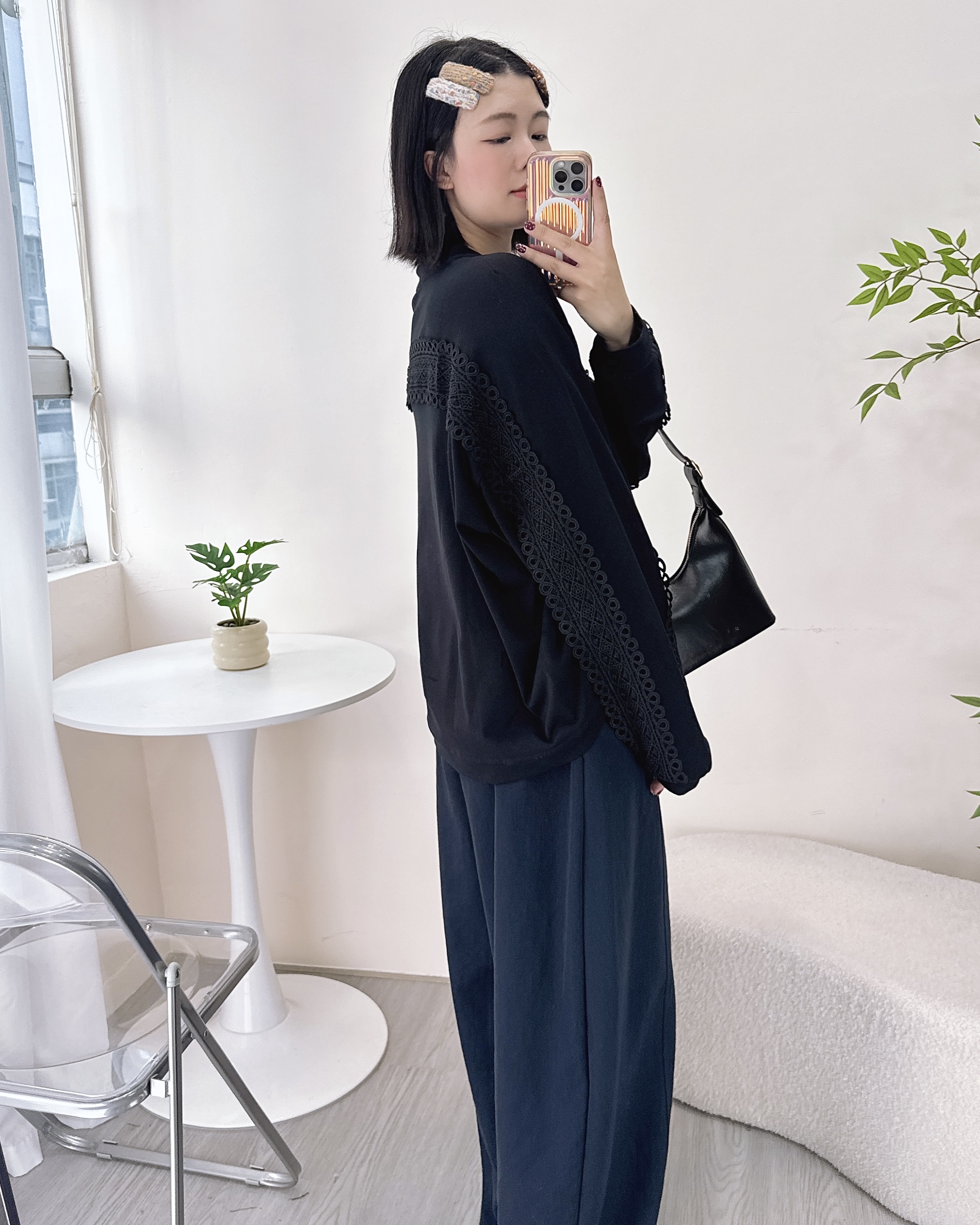 型格刺繡邊度薄衛衣 2色