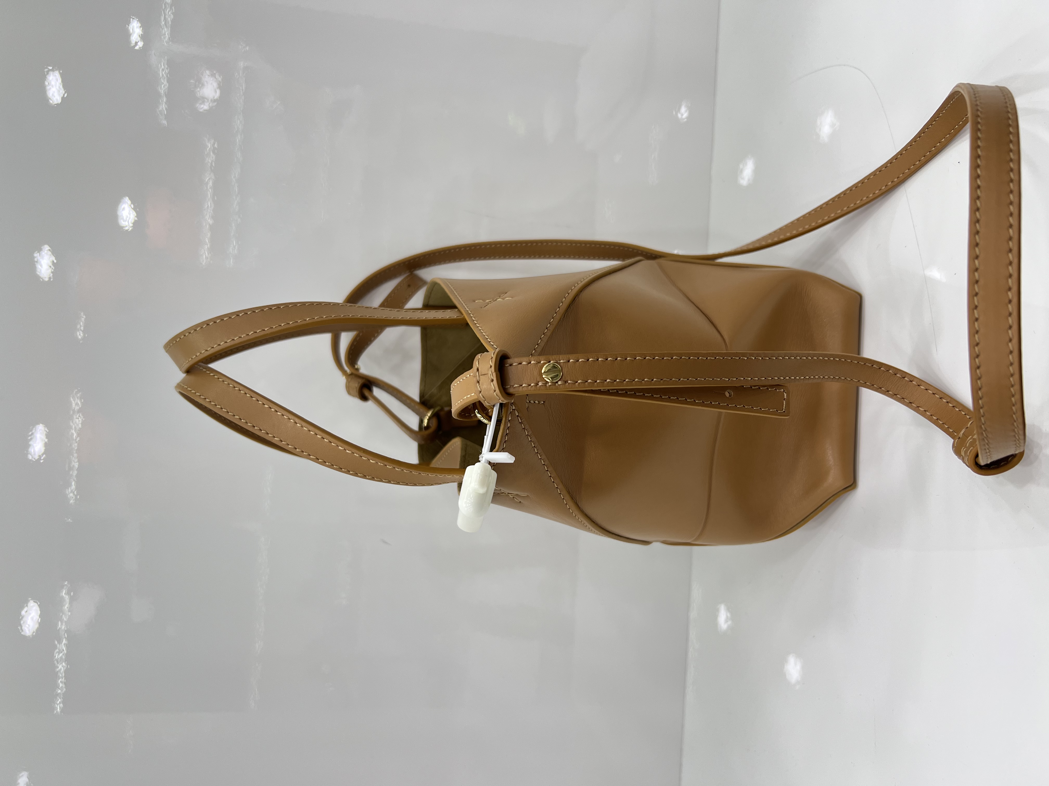 直播貨品 |  [1個-$100 2個-$300］EE18