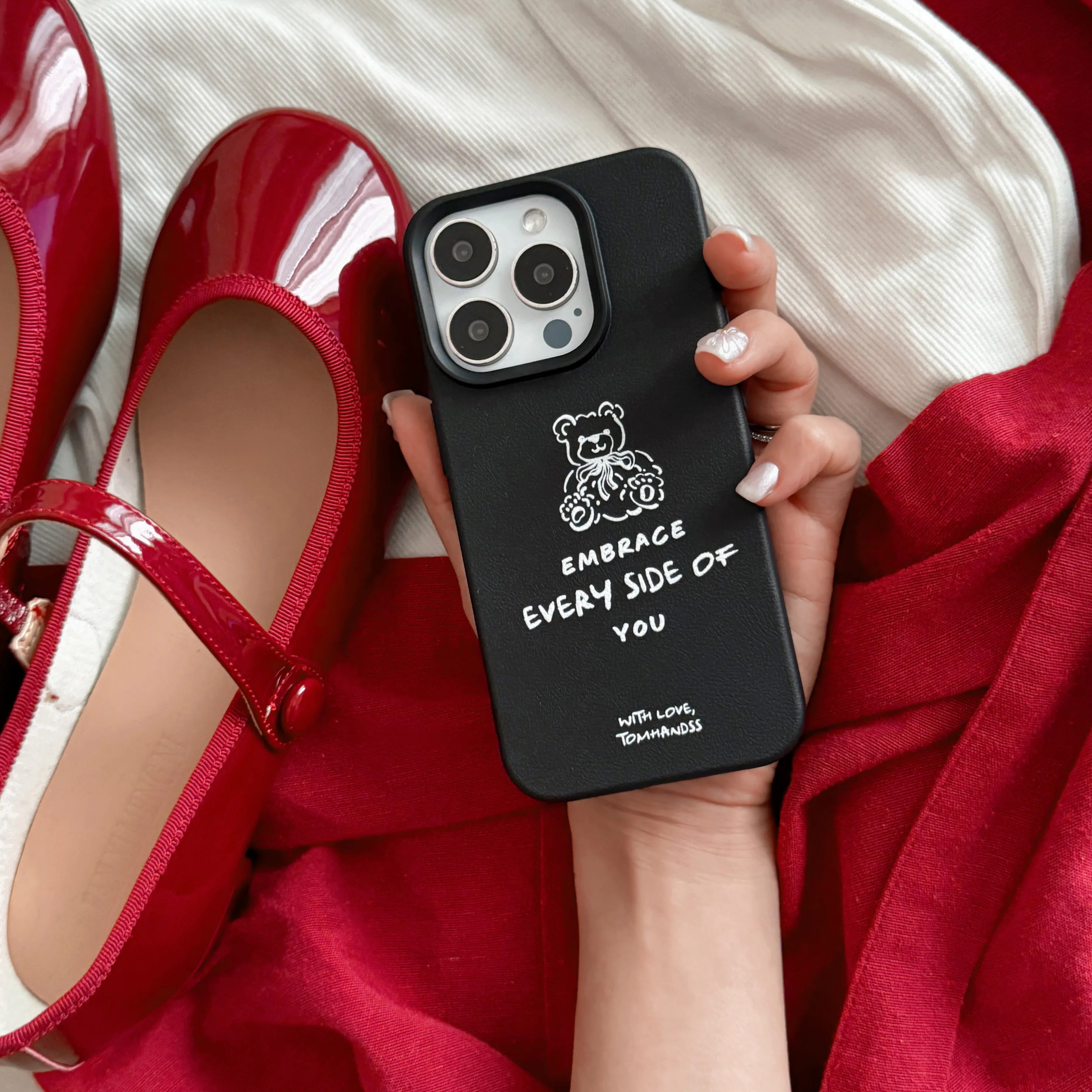 【Huggy Little Teddy】仿皮紋軟膠手機殼*象牙白/黑*