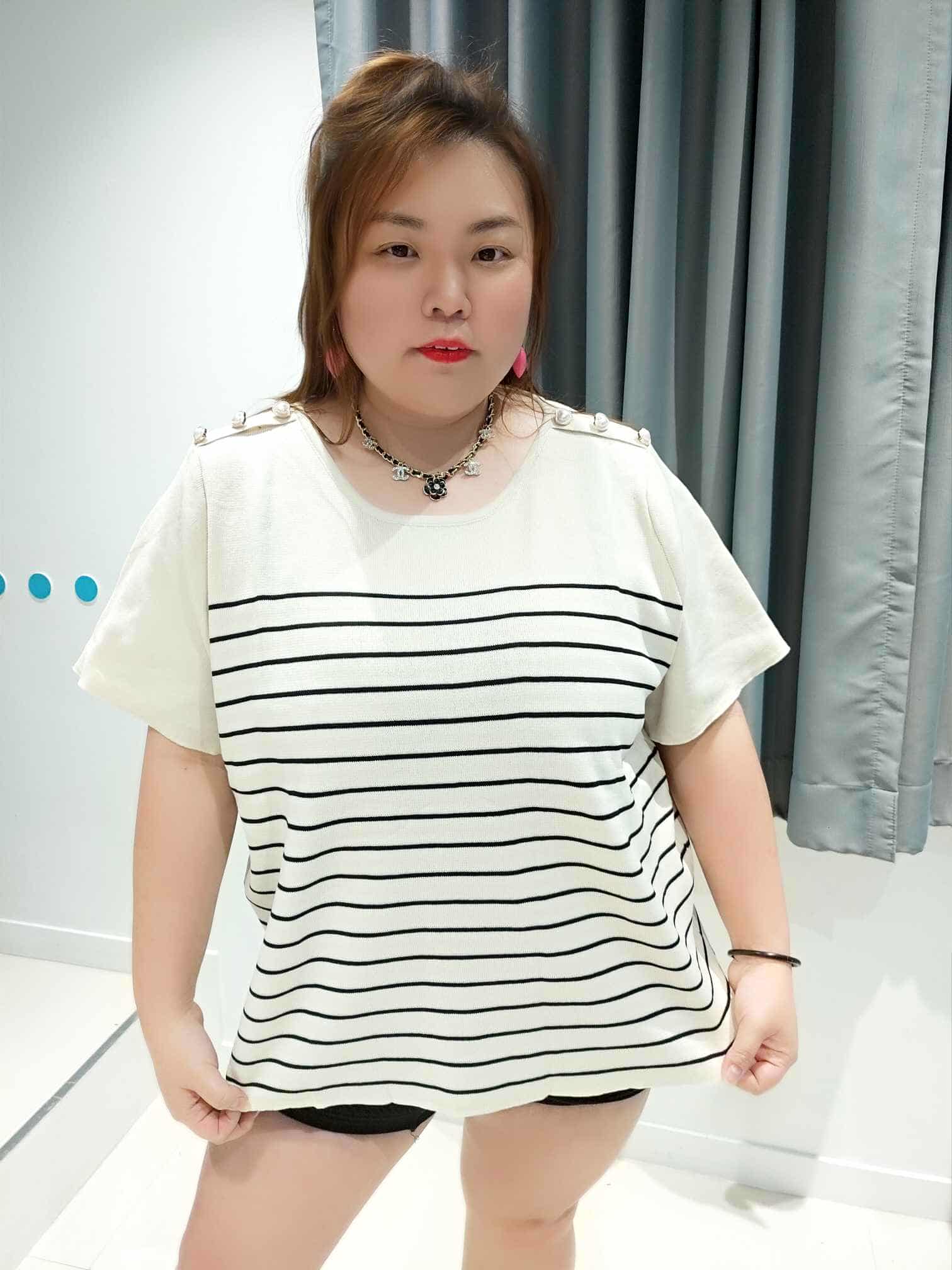 DSF07 肩珍珠钮设计针织上衣