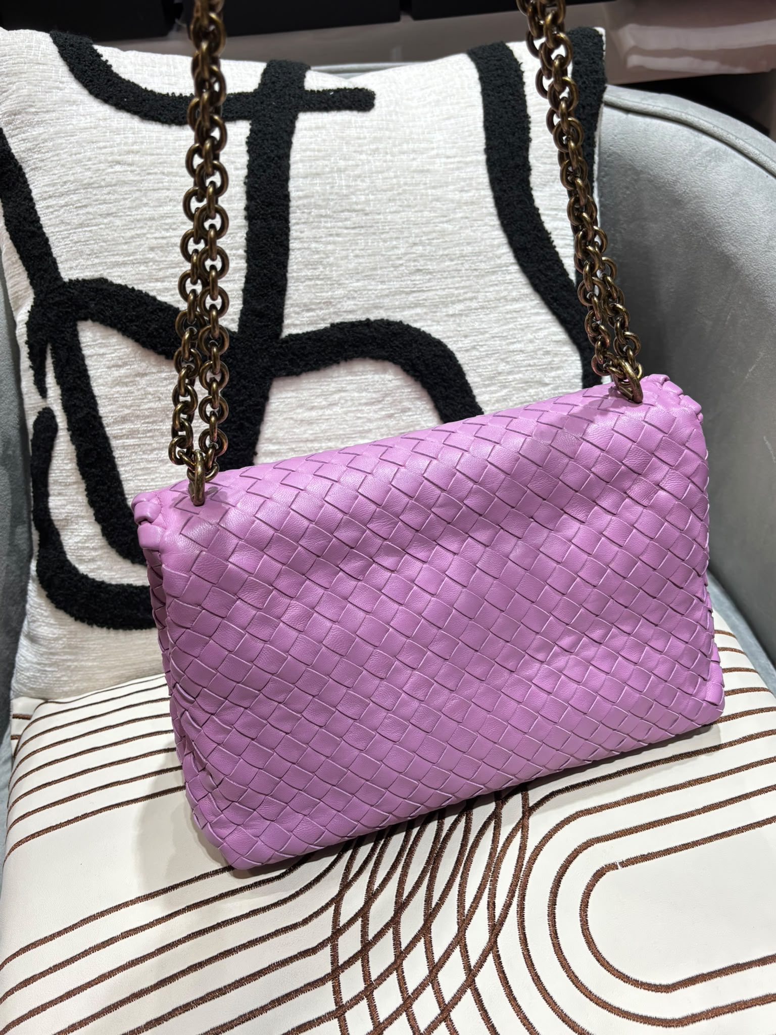 Bottega Veneta BV Pinkish Purple Lambskin Intrecciato Olimpia Shoulder Bag  100%Authentic, 98%New ✅Dust bag