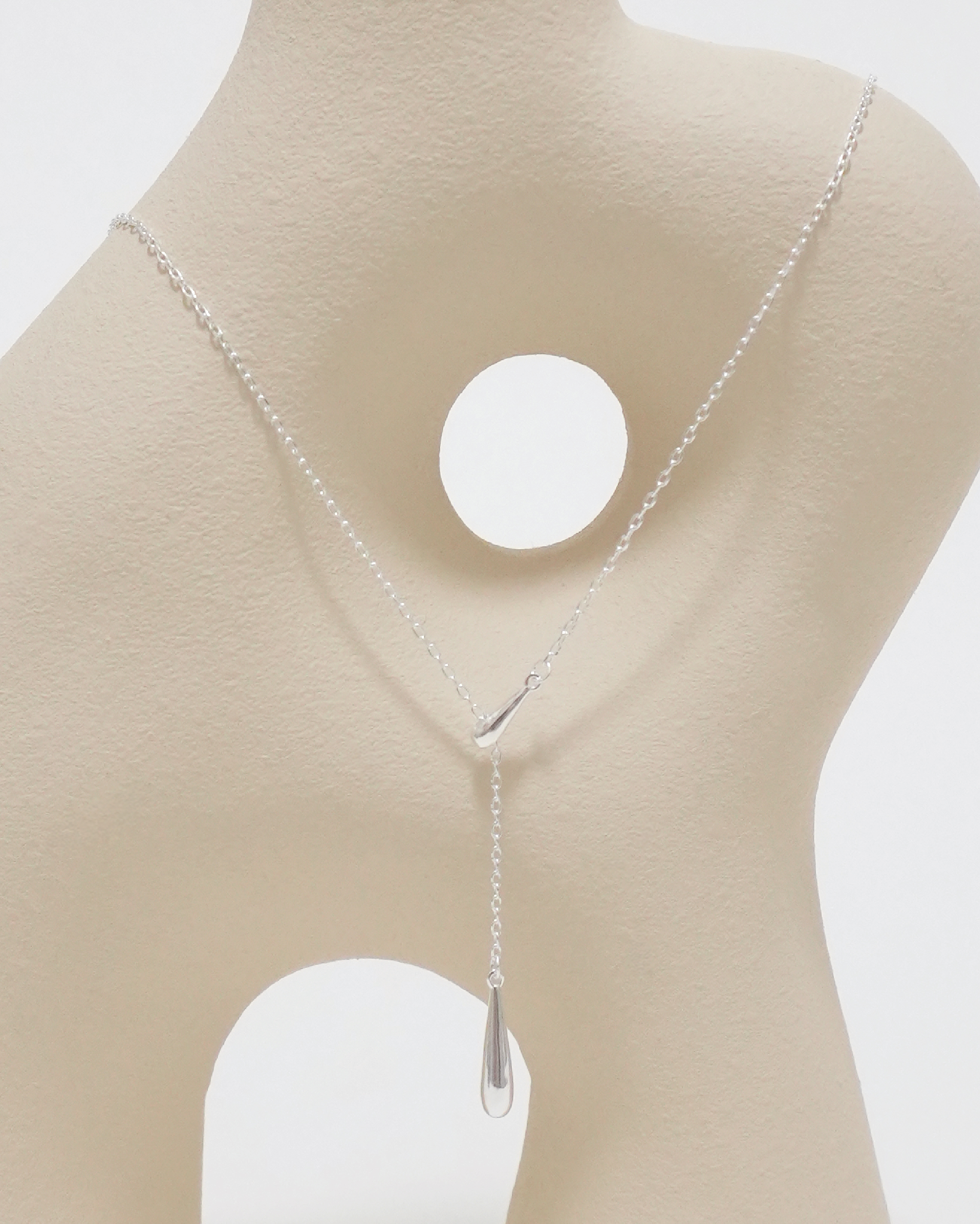 Flowing Teardrop Necklace