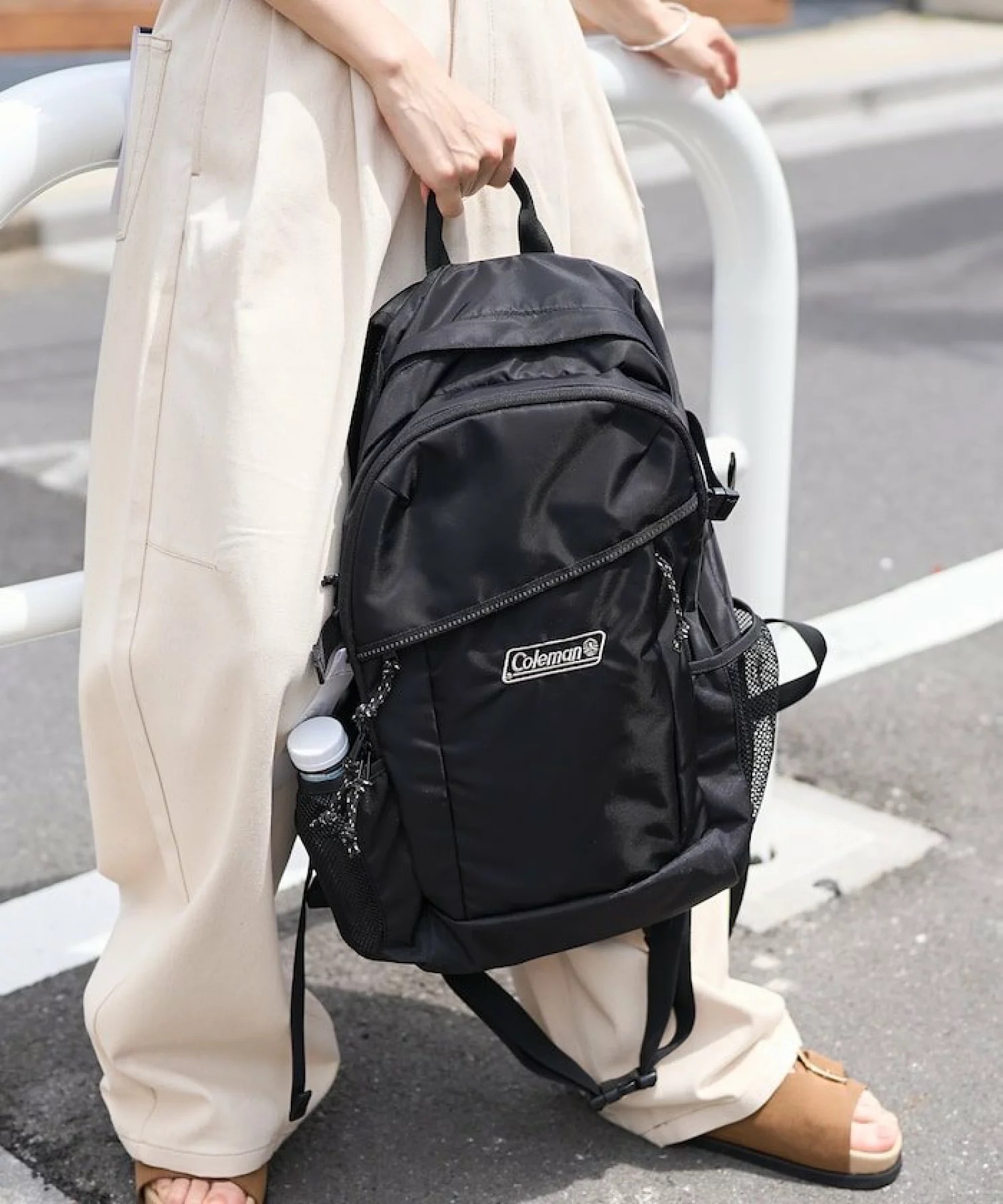 日本代購【 2026新商品 日本直送 FREAK'S STORE x Coleman 別注版 Walker 輕量尼龍 25L 背囊  |  FREAK'S STORE  Exclusive Walker 25L Backpack - Lightweight Nylon 】