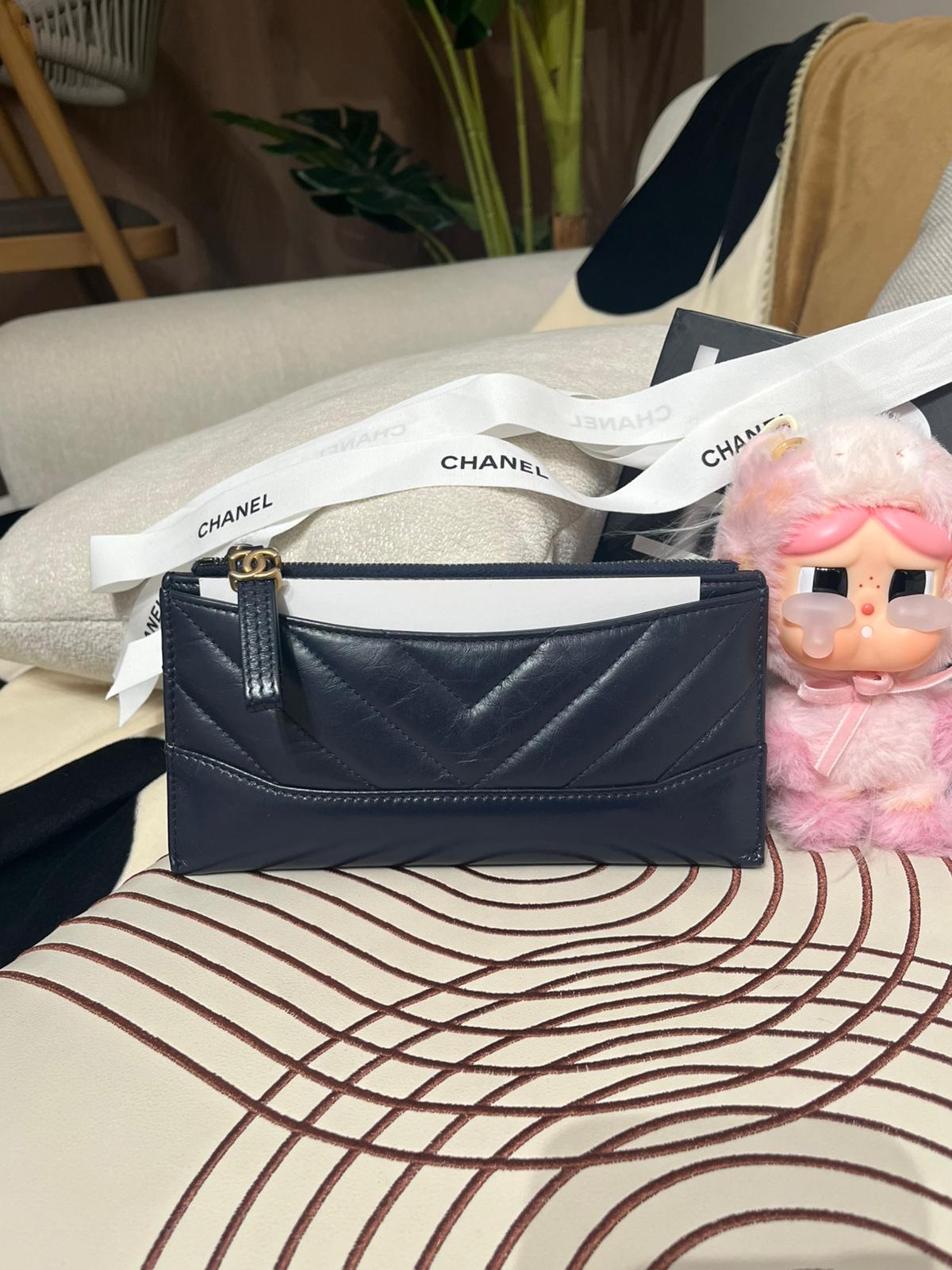 Chanel Gabrielle Zipped Long Wallet calfskin 100%Authentic,98%new ✅專門店收據✅27card✅box Size:L19.5xH10.5xW0.5cm