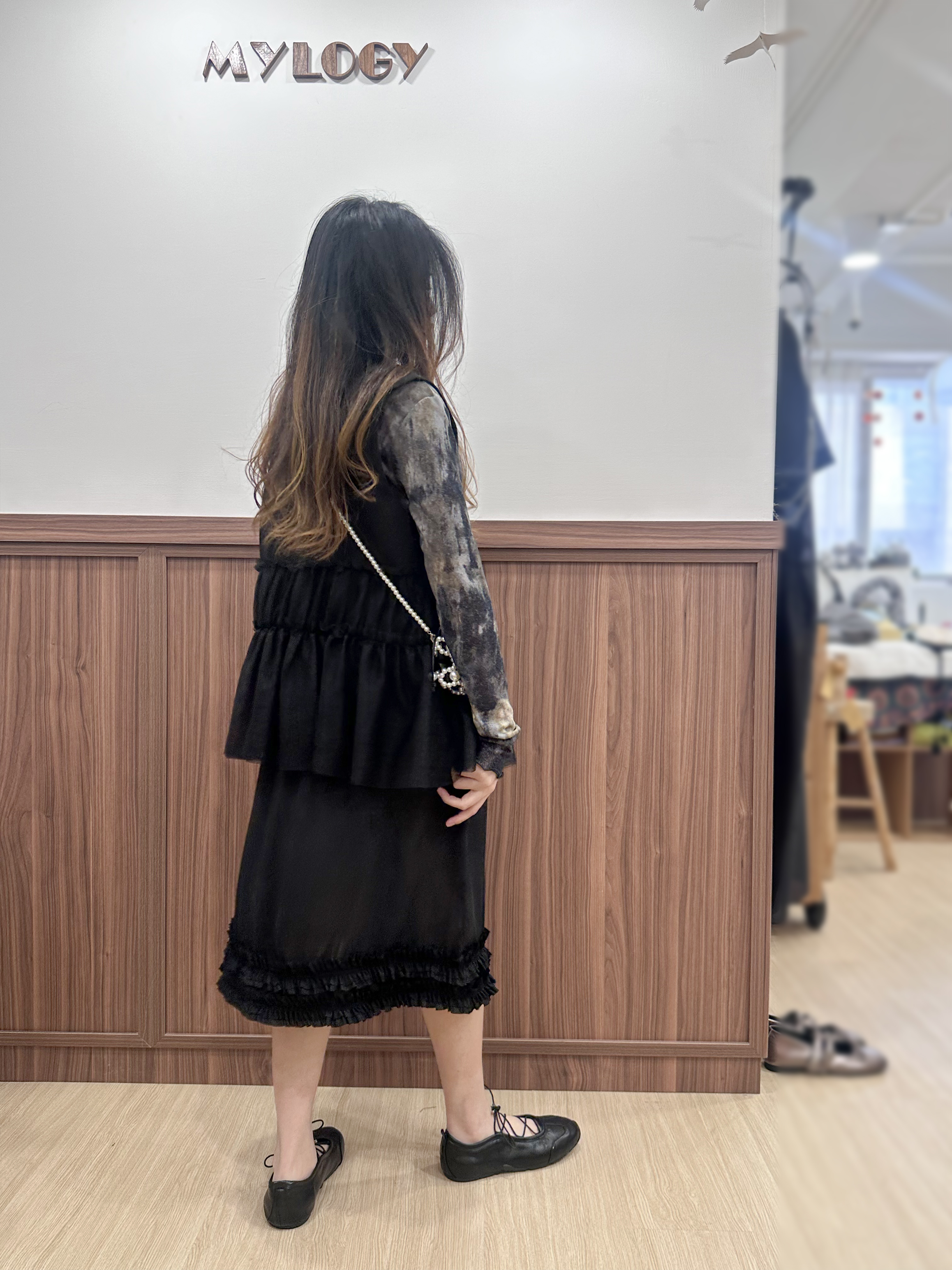 離開舒適圈～輕奢感皺紗拼接西裝背心外套 MIE0008 - 黑色 Black