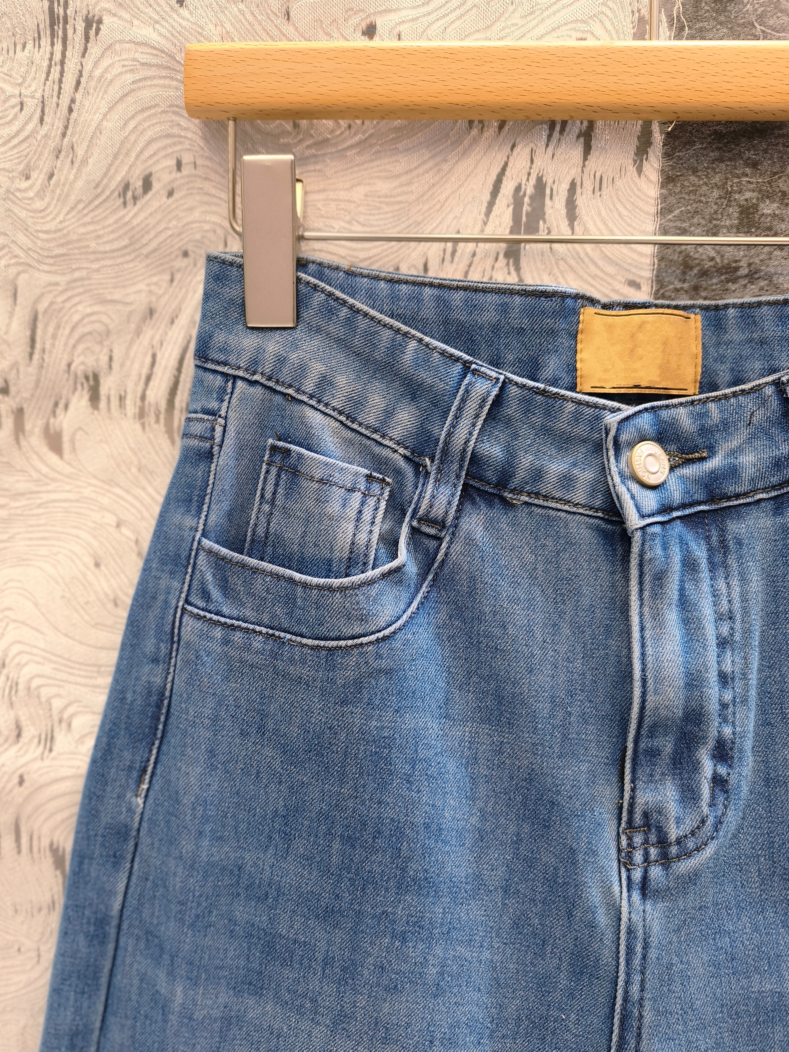 9分窄腳簿牛仔褲