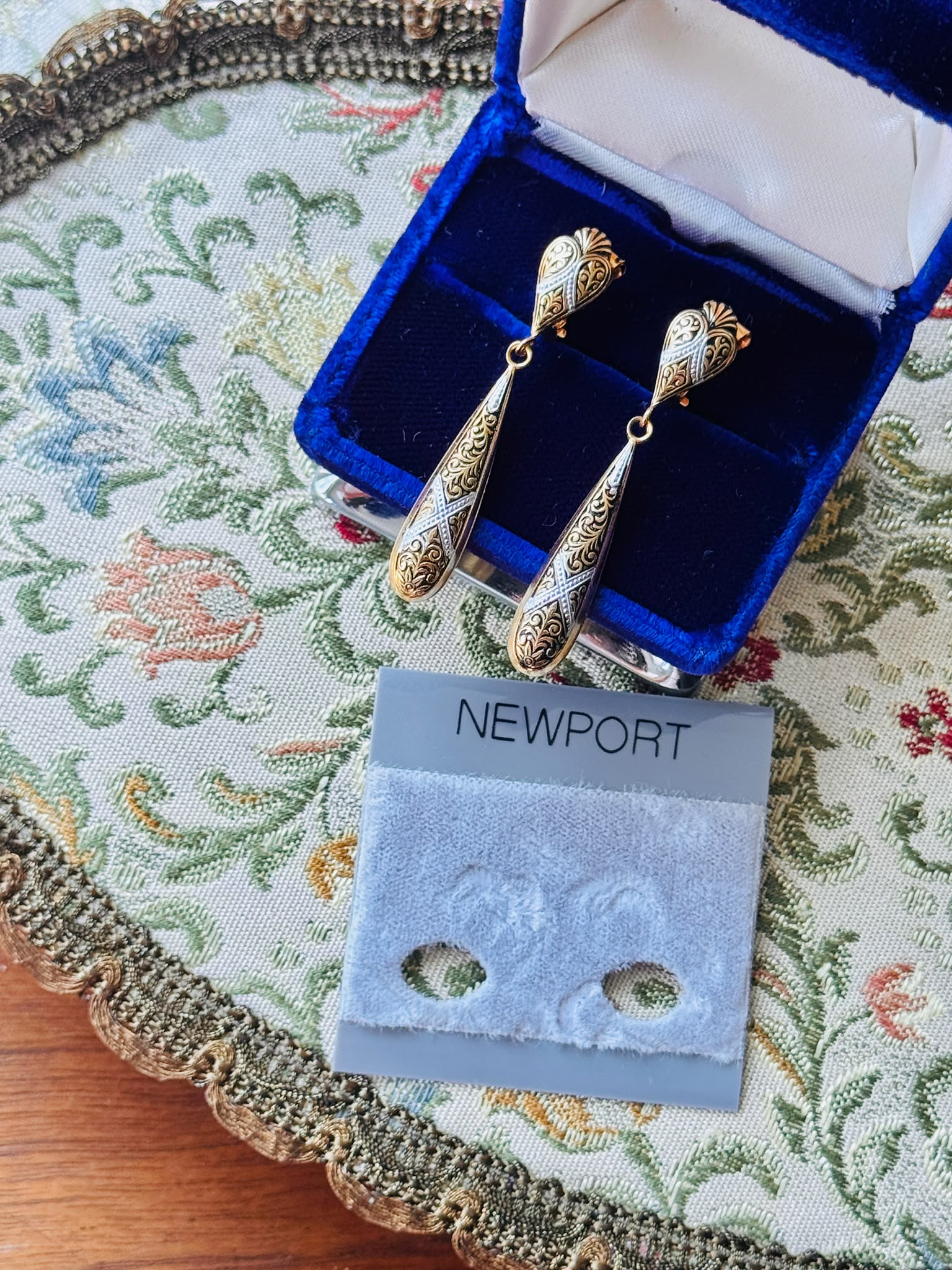 Vintage C.a. 1980-90s Stamped "Spain" Damascene Style Dangle Clip Earrings - New Old Stock(MT2624)