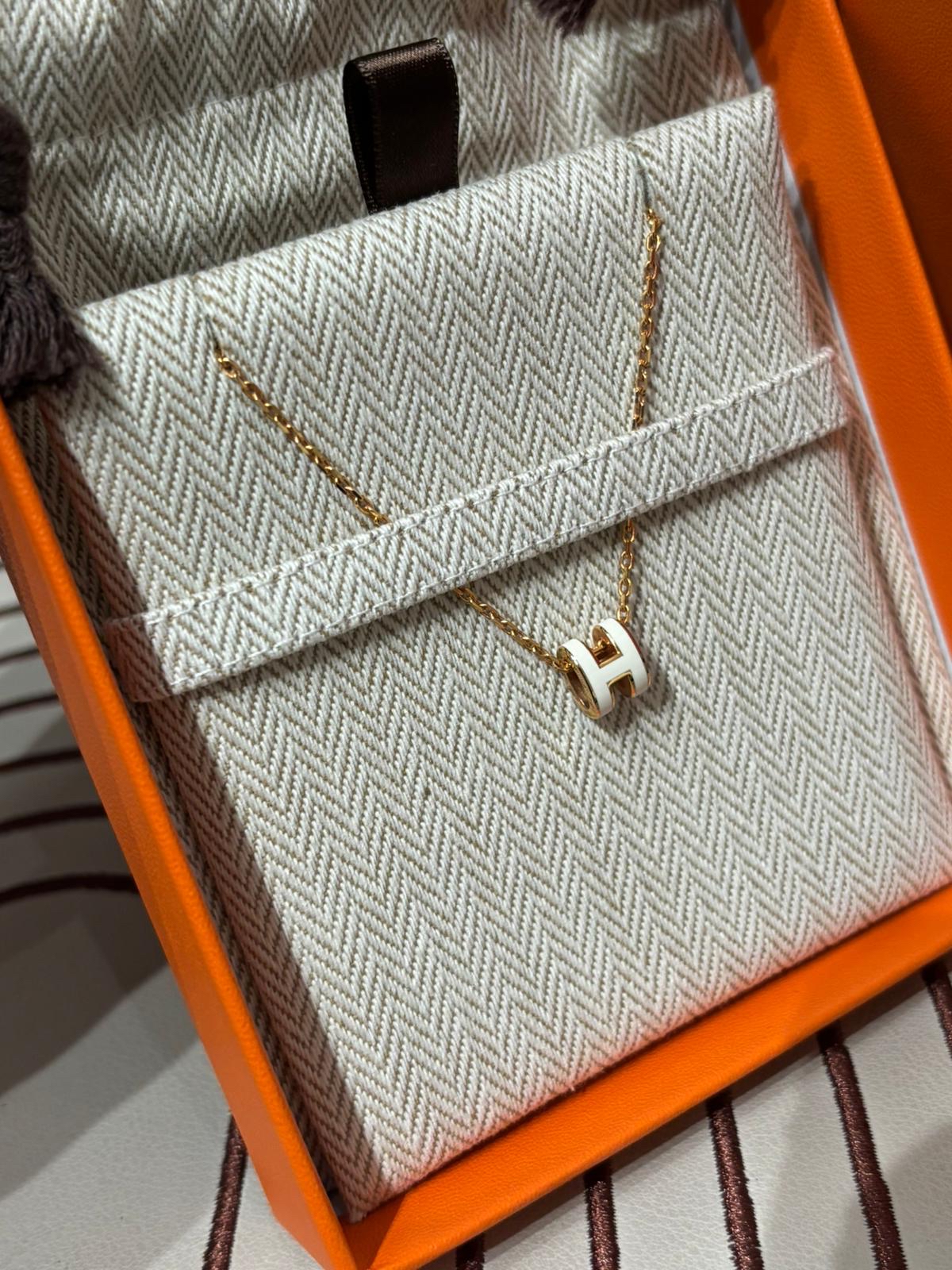 Hermes Mini Pop H Necklace 白色金鏈 100%Authentic, Unused ✅Dust bag✅Box
