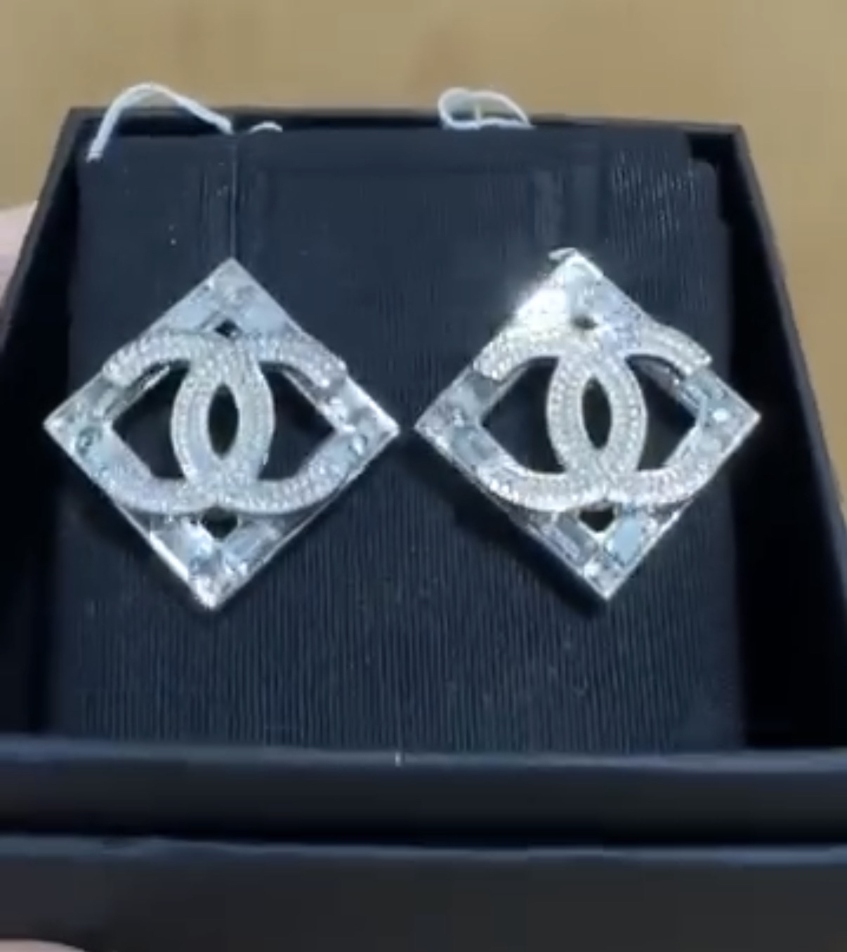 Chanel 大菱形水晶耳環