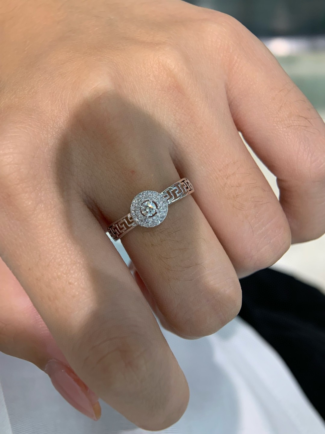 18K Diamond Ring 