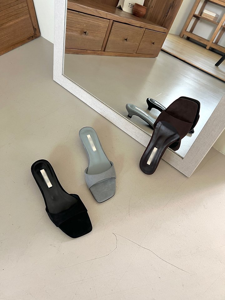 Suede Open-toe Sandals (3 colors)