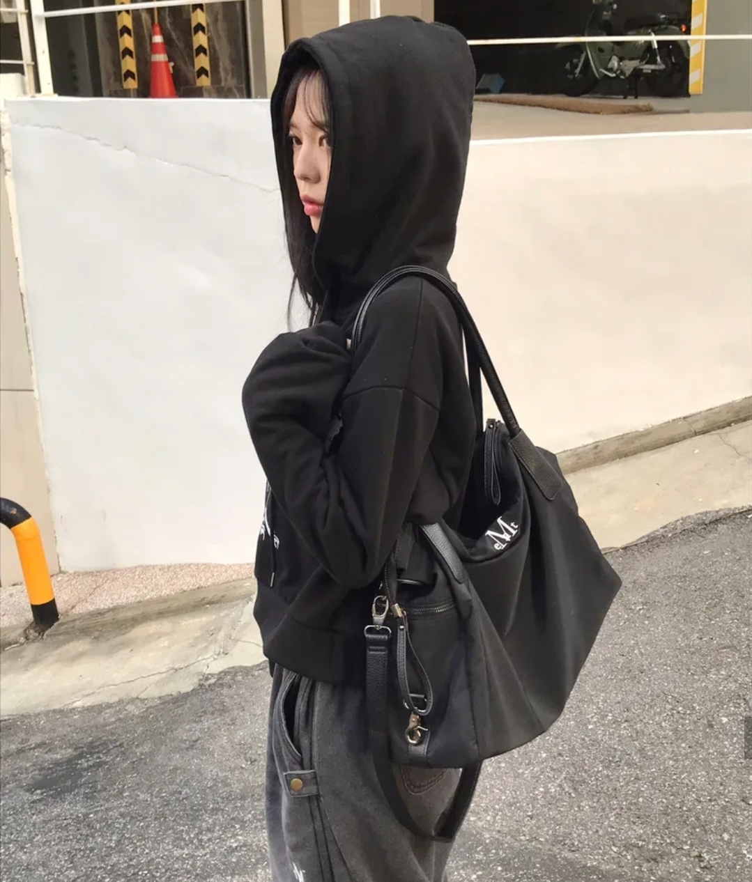 Mucent 4-Way Signature Logo Tote Bag