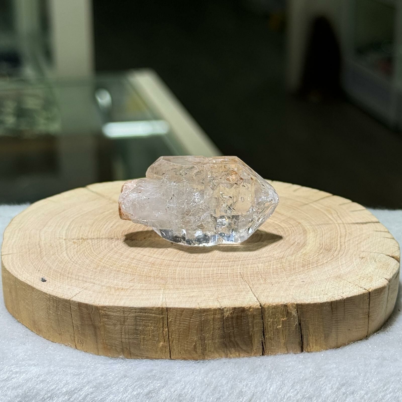 紅泥骸骨水晶 - 1