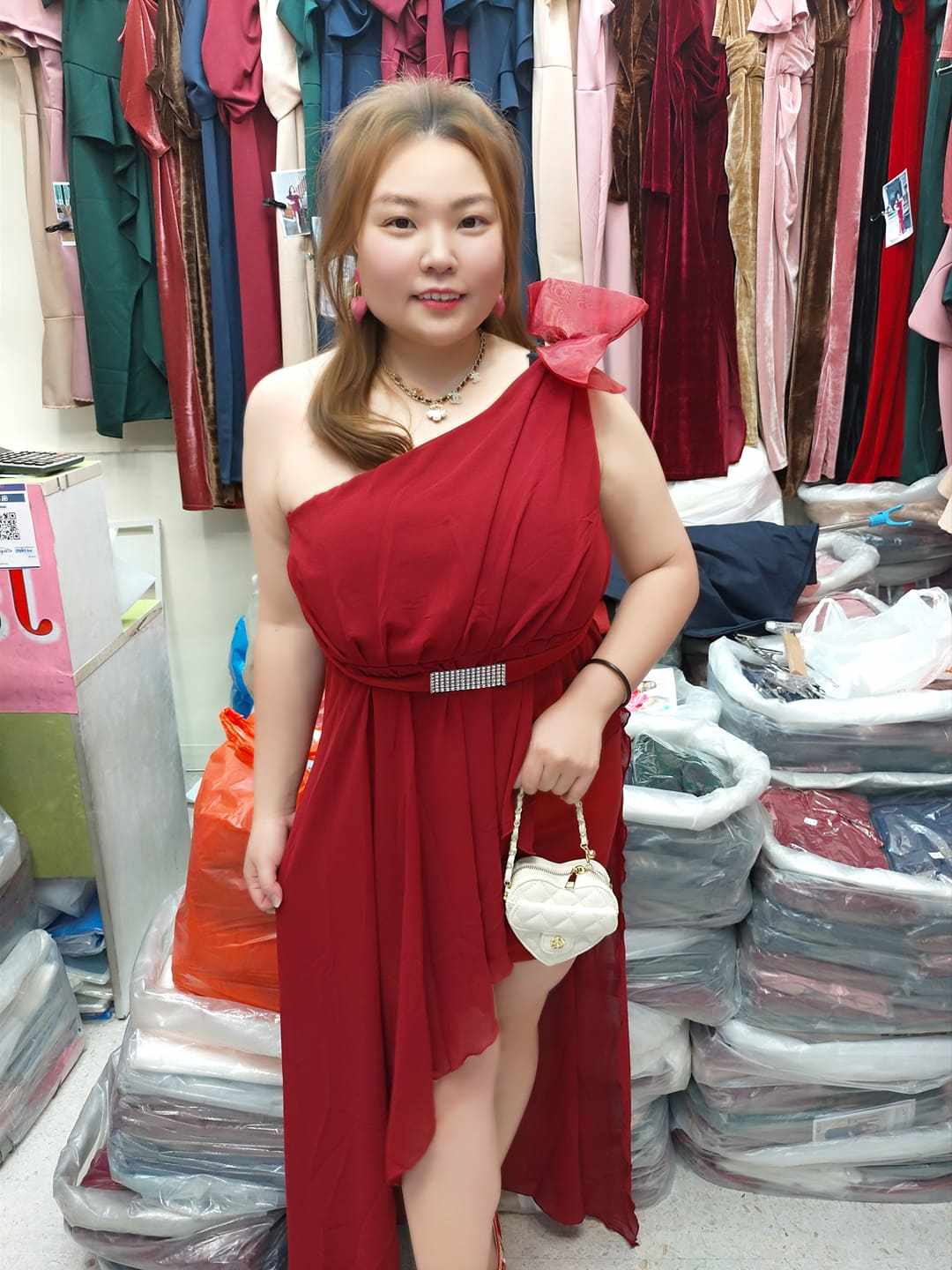 B05/BB0021 🔥特价🔥斜肩亮钻假腰带设计款礼服