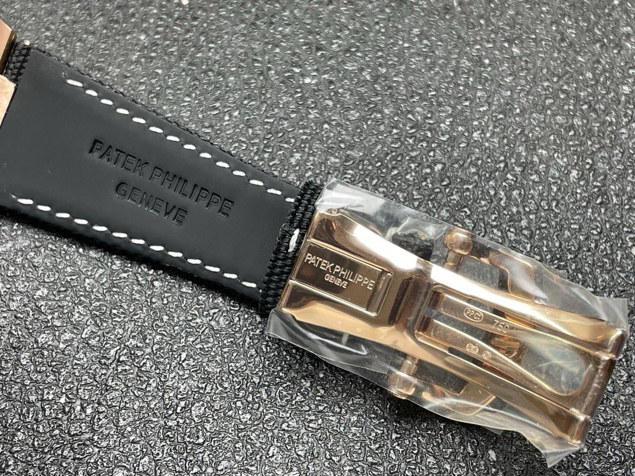 🌐百达翡丽 推出设计与美学： Cubitus 5822P-001表壳尺寸 45毫米（对角线测量） ，这款腕表的心脏是 Caliber 240 PS CI J LU 自动上链机芯🌐