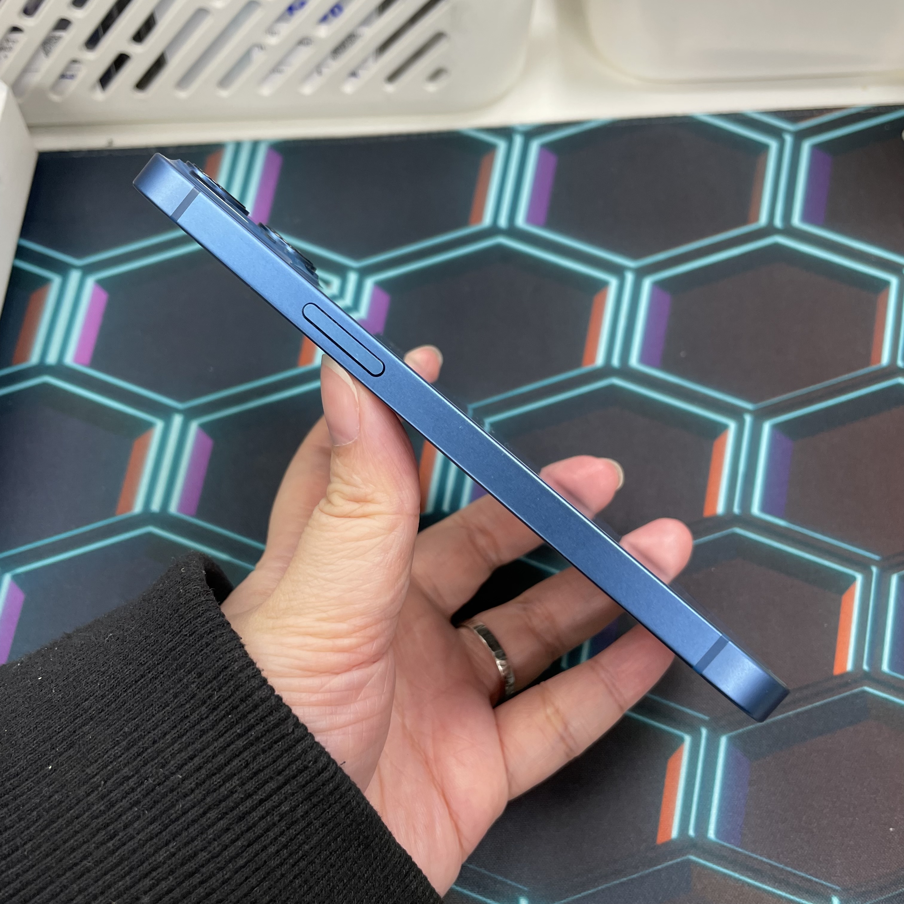 *6067 13 勁靚機 128GB 電84 藍色 blue