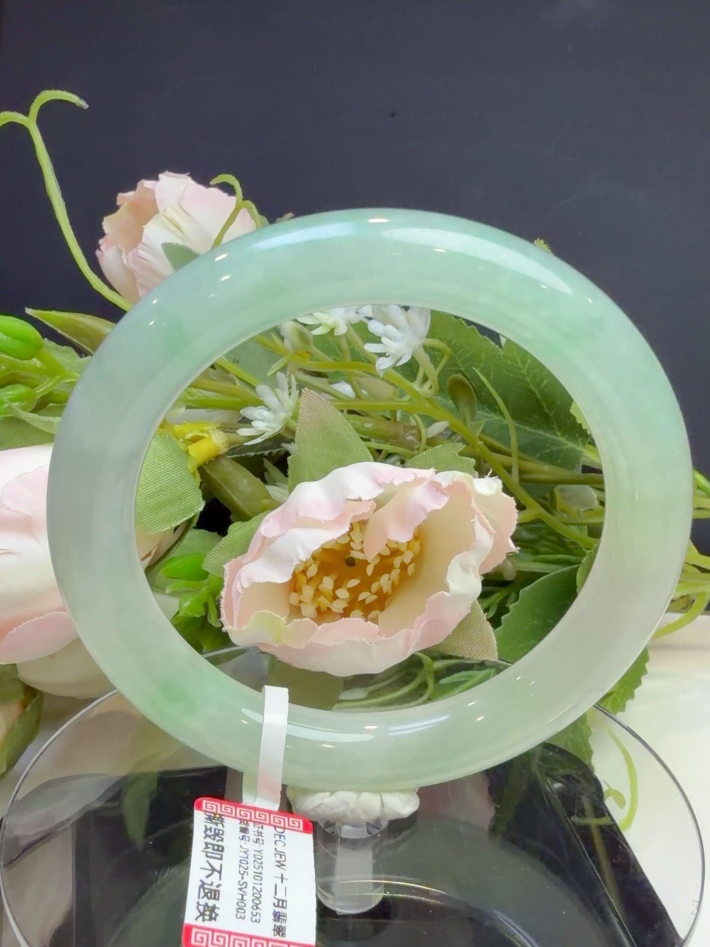 立春全场优惠！！🇲🇾超值Rm3600🉐🚫原价Rm4380.00冰胶金丝绿翡翠手镯 57*9*9mm 附证书#马来西亚翡翠 #怡保 #吉隆坡 #新山 #新加坡 翡翠手镯