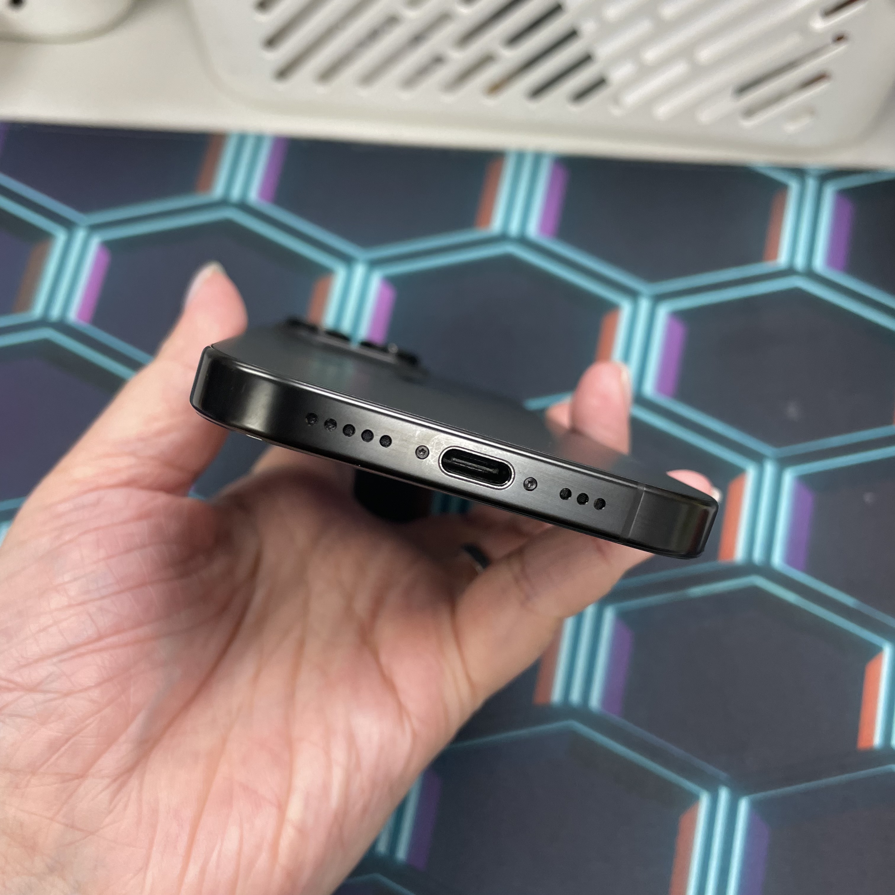 *6550 16 Pro 完美機 1TB 電92 黑色 black