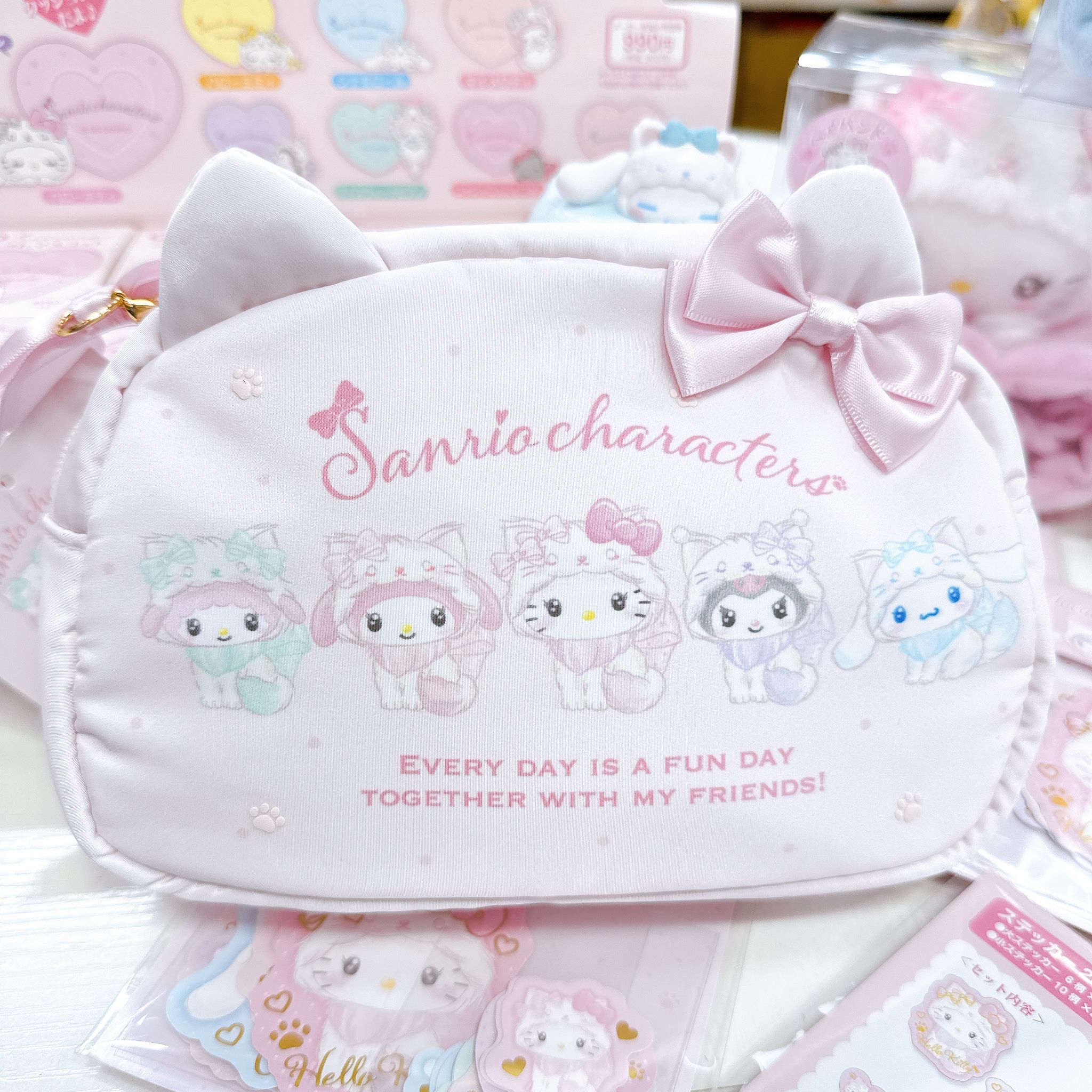 日本直送sanrio 貓咪系列化妝袋