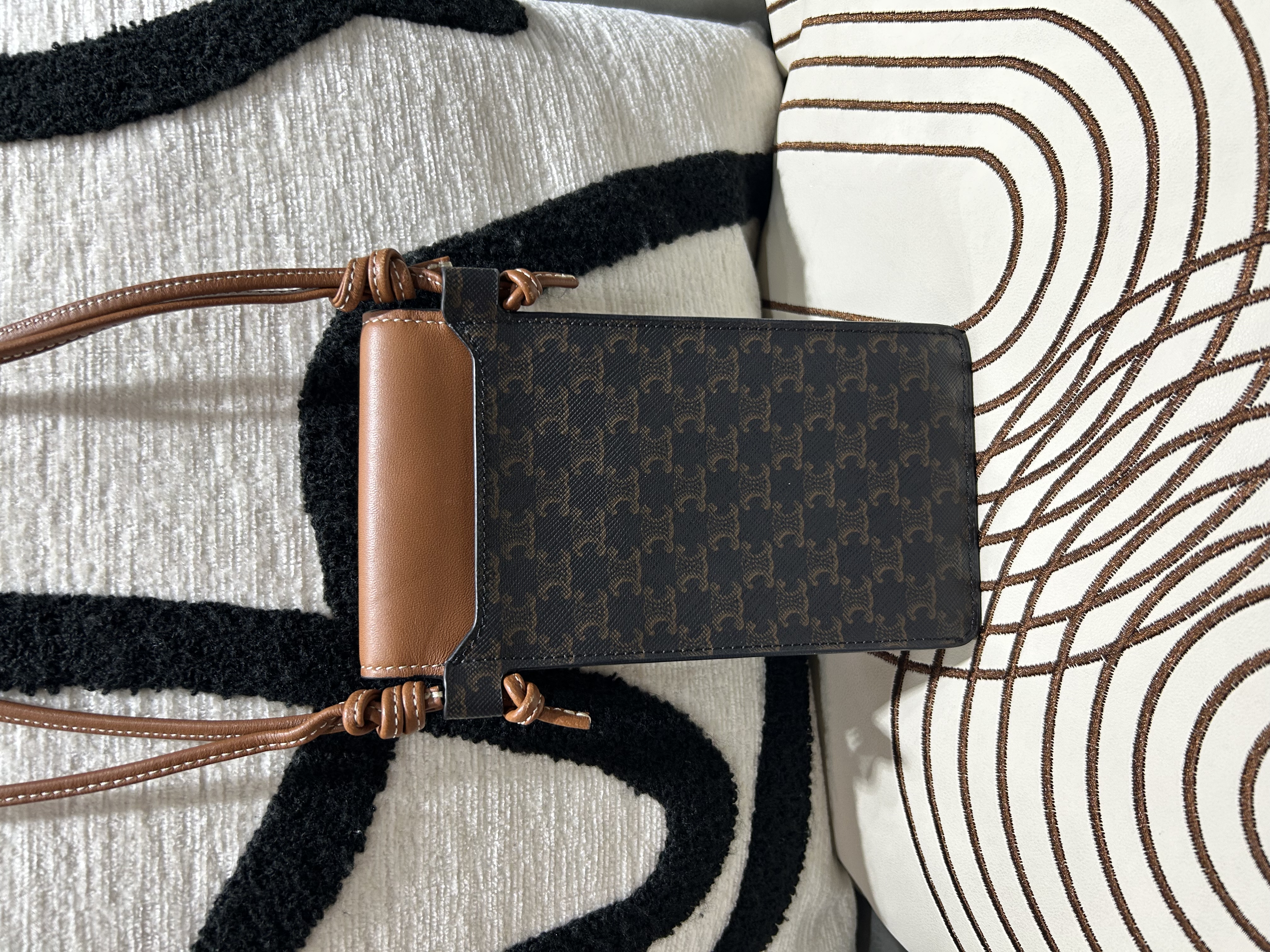 Celine triomphe Phone Crossbody Bag 100%Authentic, 95%new 